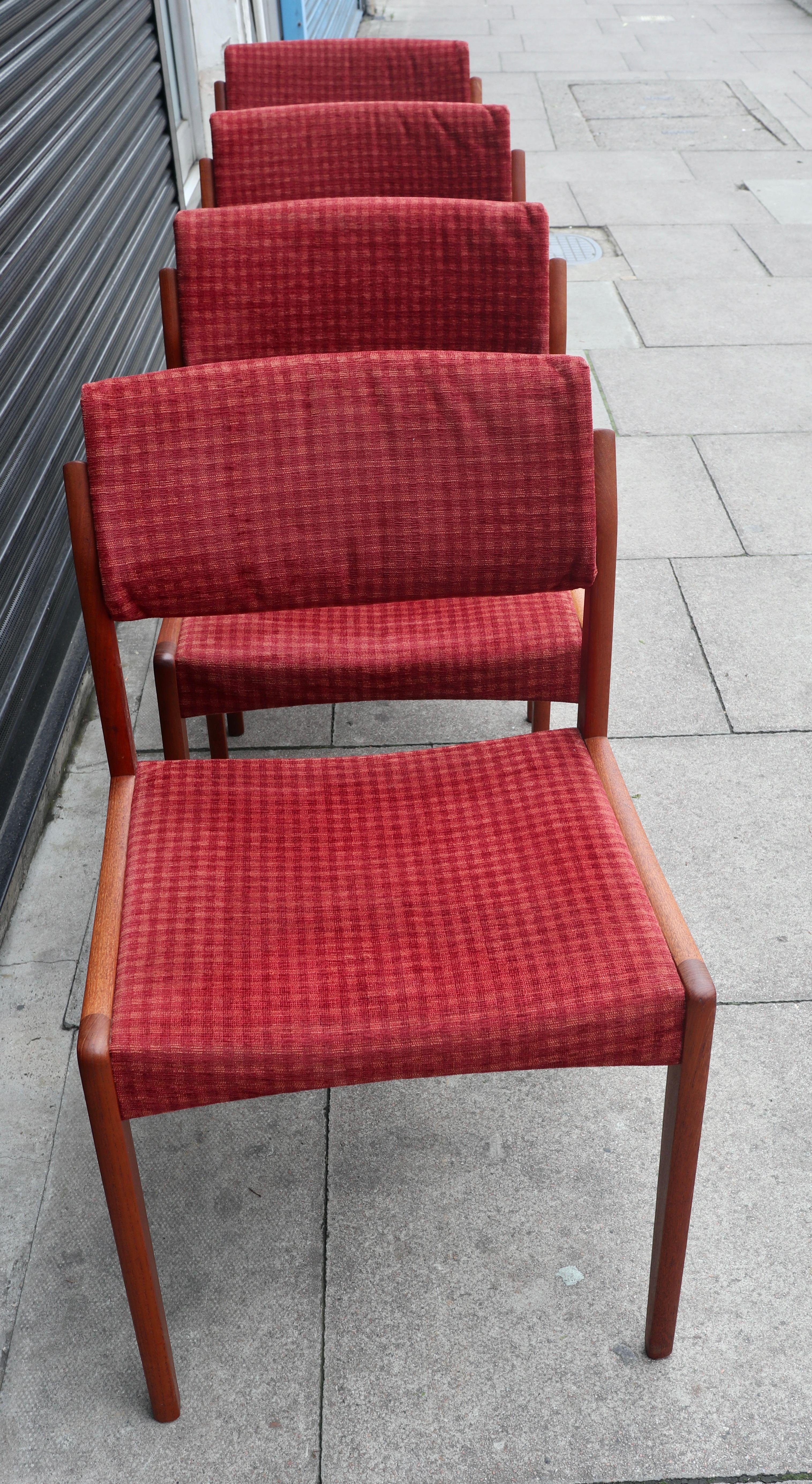 8x Vintage 1960s teak framed upholstered dining chairs by HW. Klein for Bramin For Sale 4