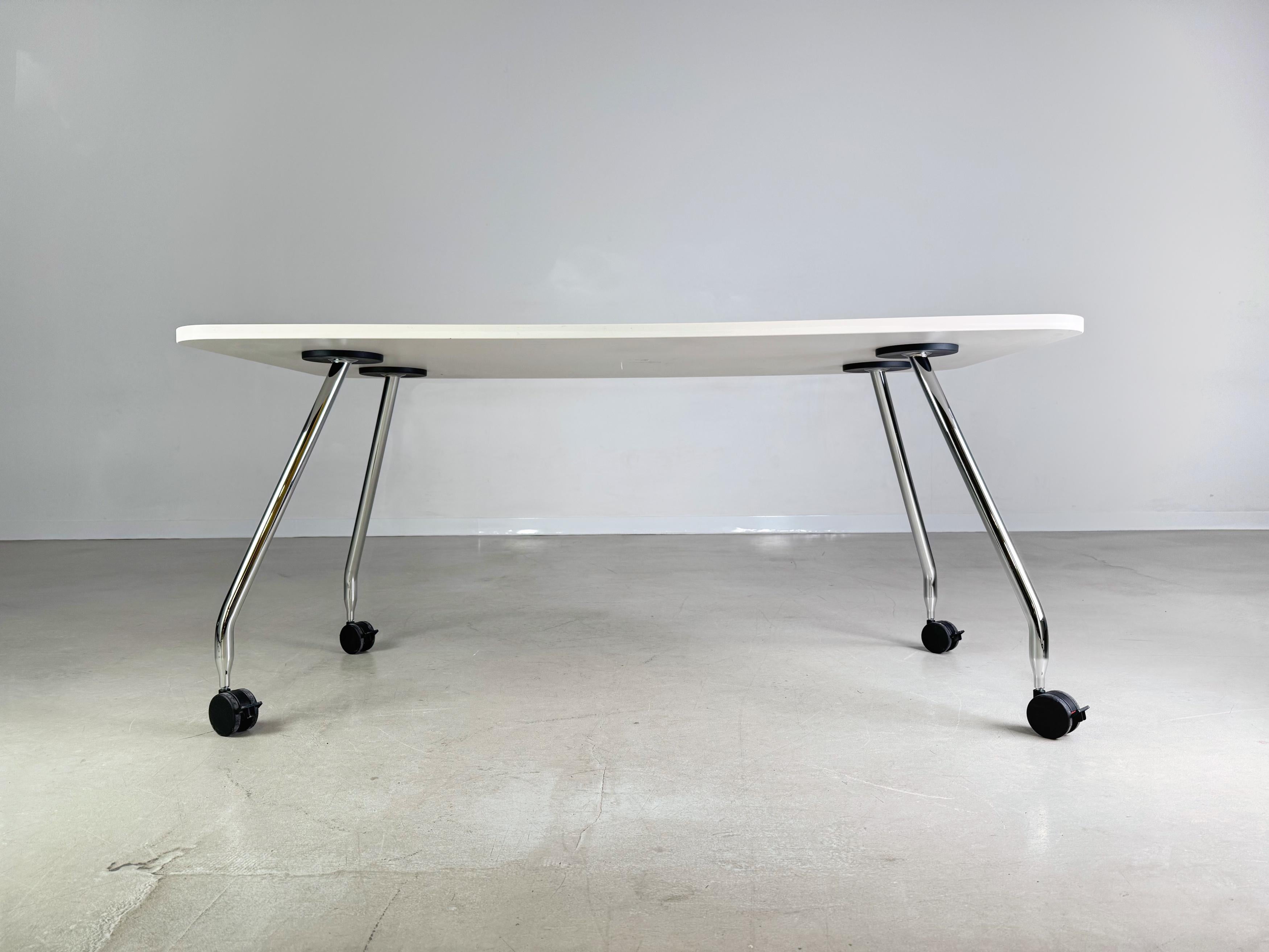 Post-Modern 7x Vitra Schreibtisch Ad Hoc Antonio Citterio auf Rollen Soft Light For Sale