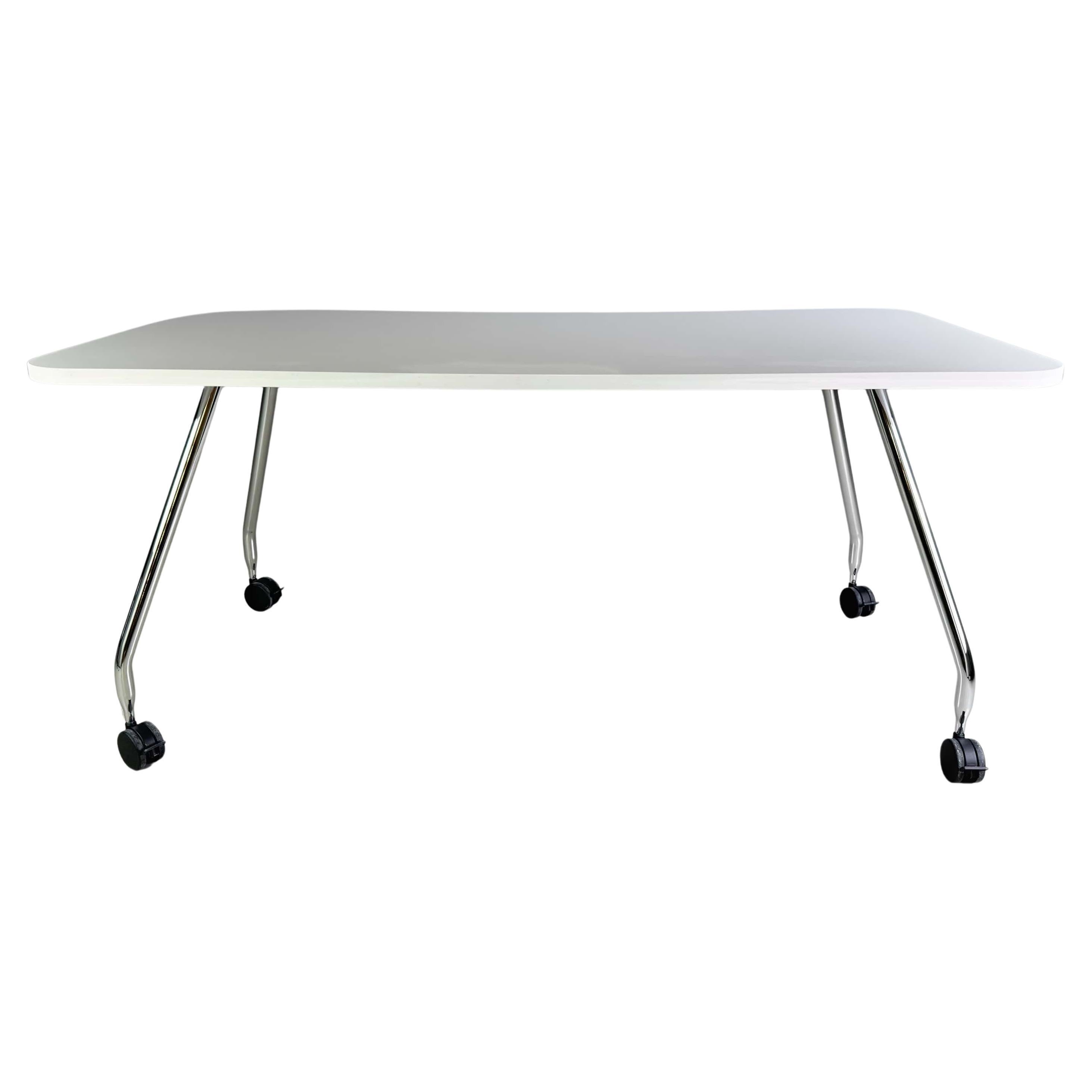 7x Vitra Schreibtisch Ad Hoc Antonio Citterio auf Rollen Soft Light