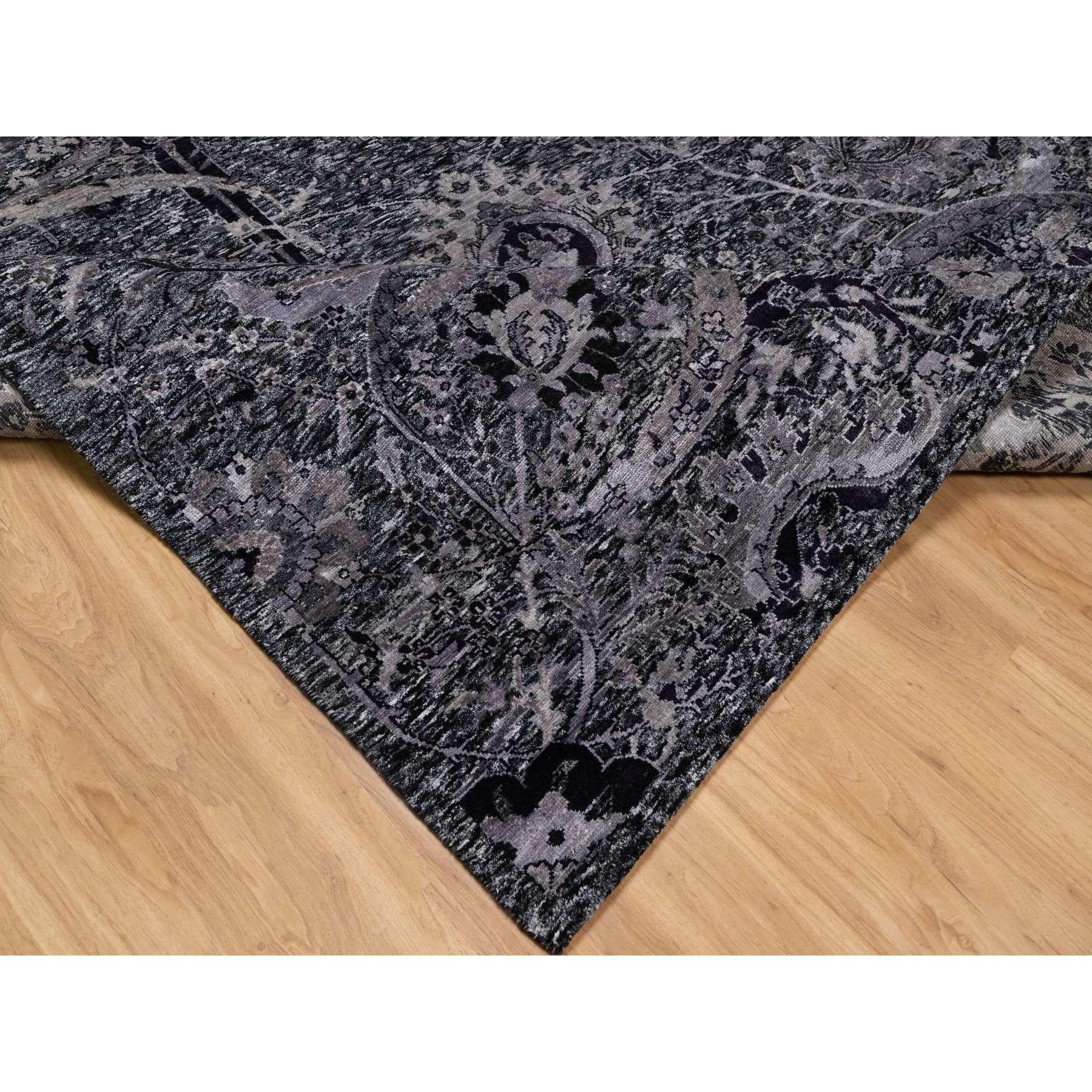 XXIe siècle et contemporain 8'x10' Tapis noué à la main en laine et soie noire à motif de feuilles de faucille et à poils souples en vente