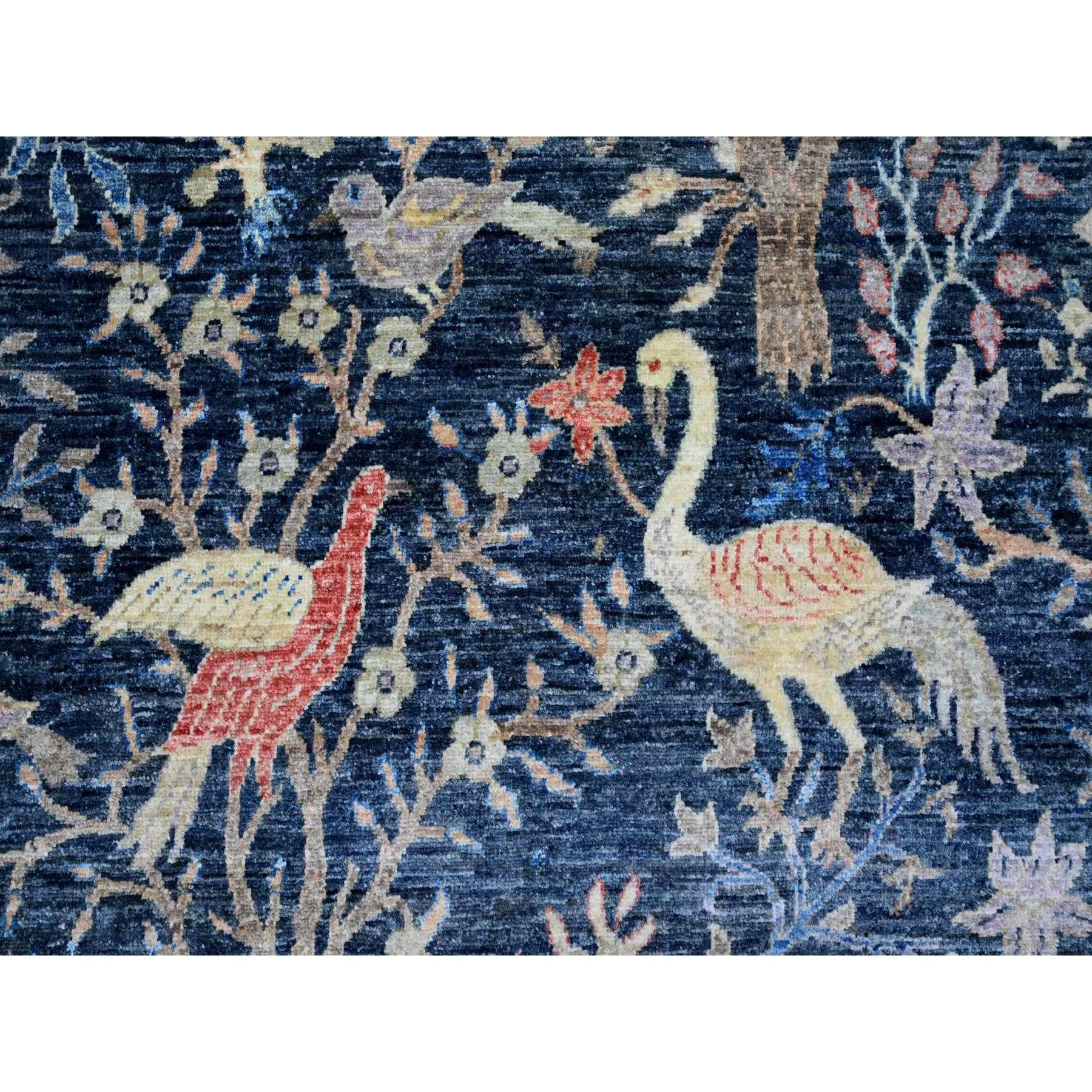 8'x10' Blue Afghan Peshawar Birds of Paradise Design Hand Knotted Soft Wool Rug (Wolle) im Angebot