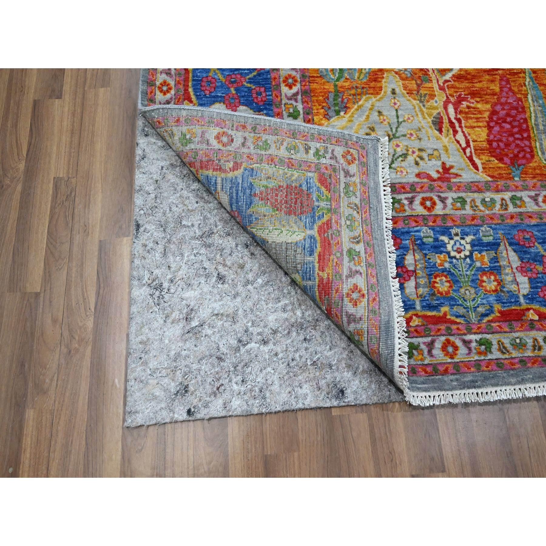 8'x10' Alfombra de lana anudada a mano con diseño de montañas y árboles de colores azules Indio en venta