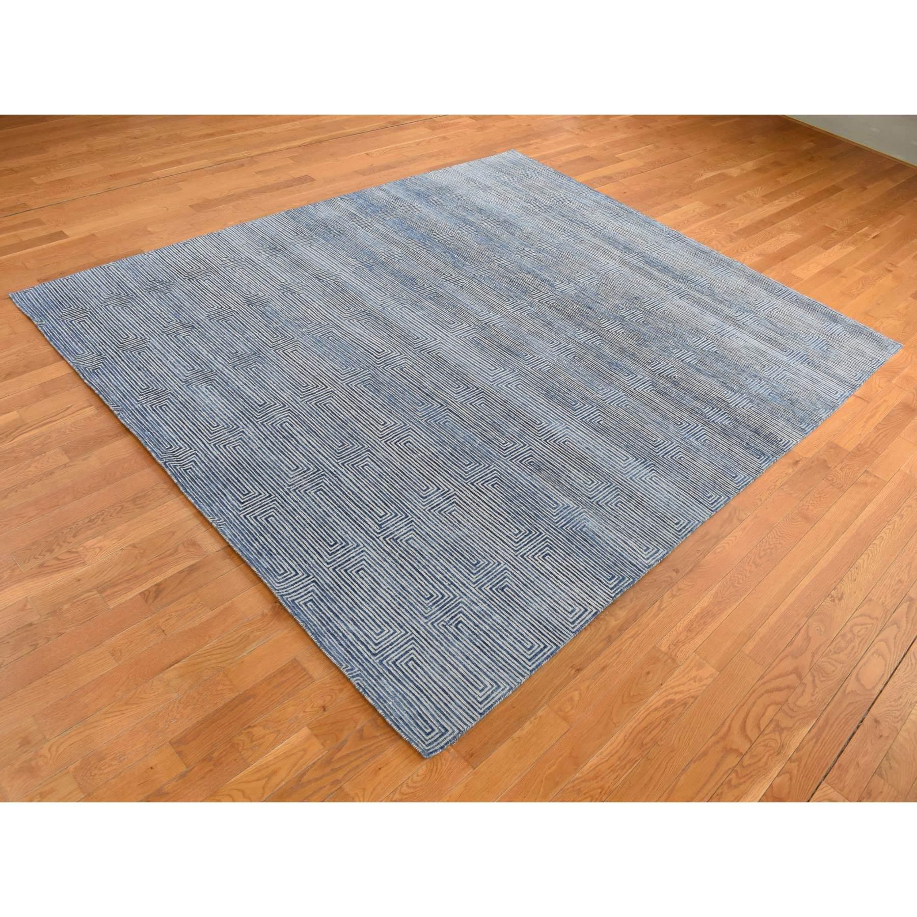 Indien 8'x10' Tapis noué à la main en soie et laine à motifs de labyrinthe en vente