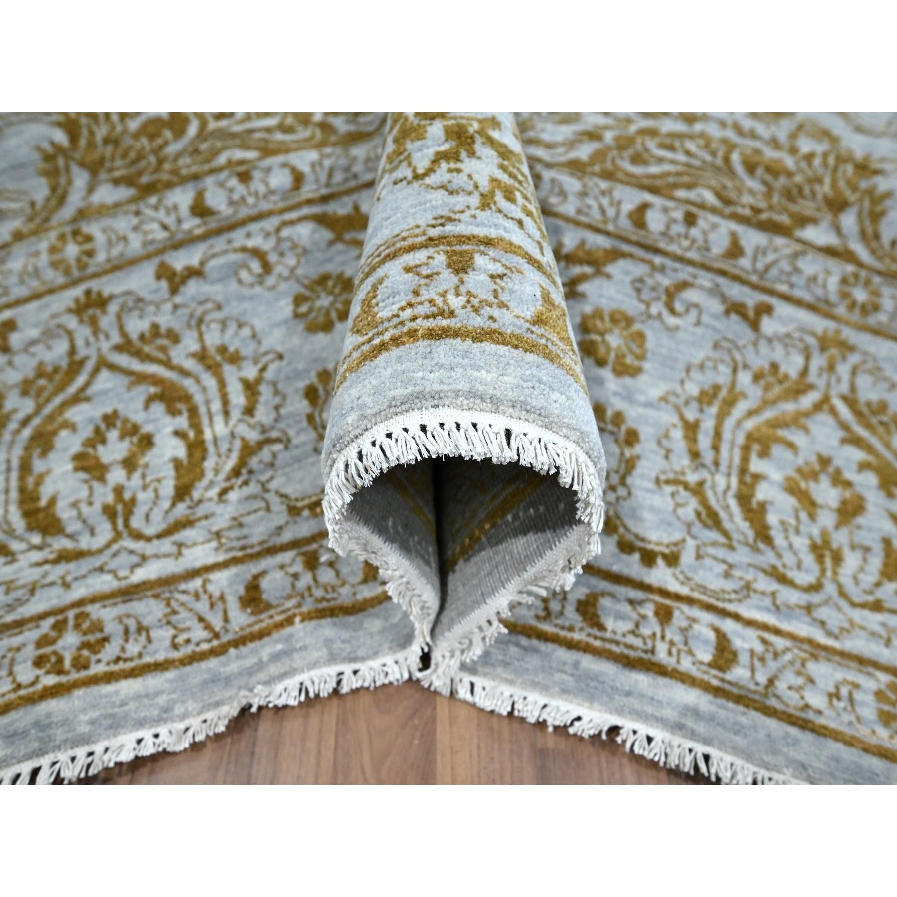 8'x10' Blau mit Brown Persischer Einfluss Design Wolle & Seide Handgeknüpfter Teppich im Zustand „Neu“ im Angebot in Carlstadt, NJ