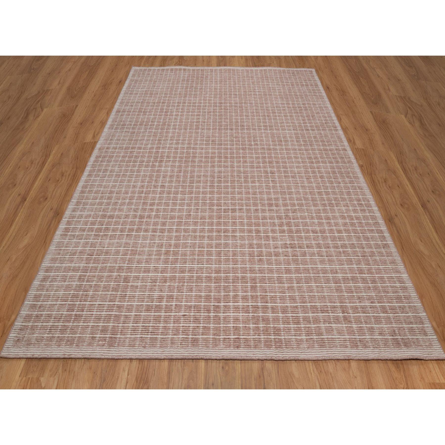 Blush Pink, Modern Plain Decor Box Design, Soft to Touch, Luxurious Wool, Loomed Knotted, Oriental Rug
Primary materials: Wool
Latex: No Pile 
height: 0.25 Inches
Style: Contemporary
Primary color: Pink
Secondary colors: Ivory
Pattern: Oriental