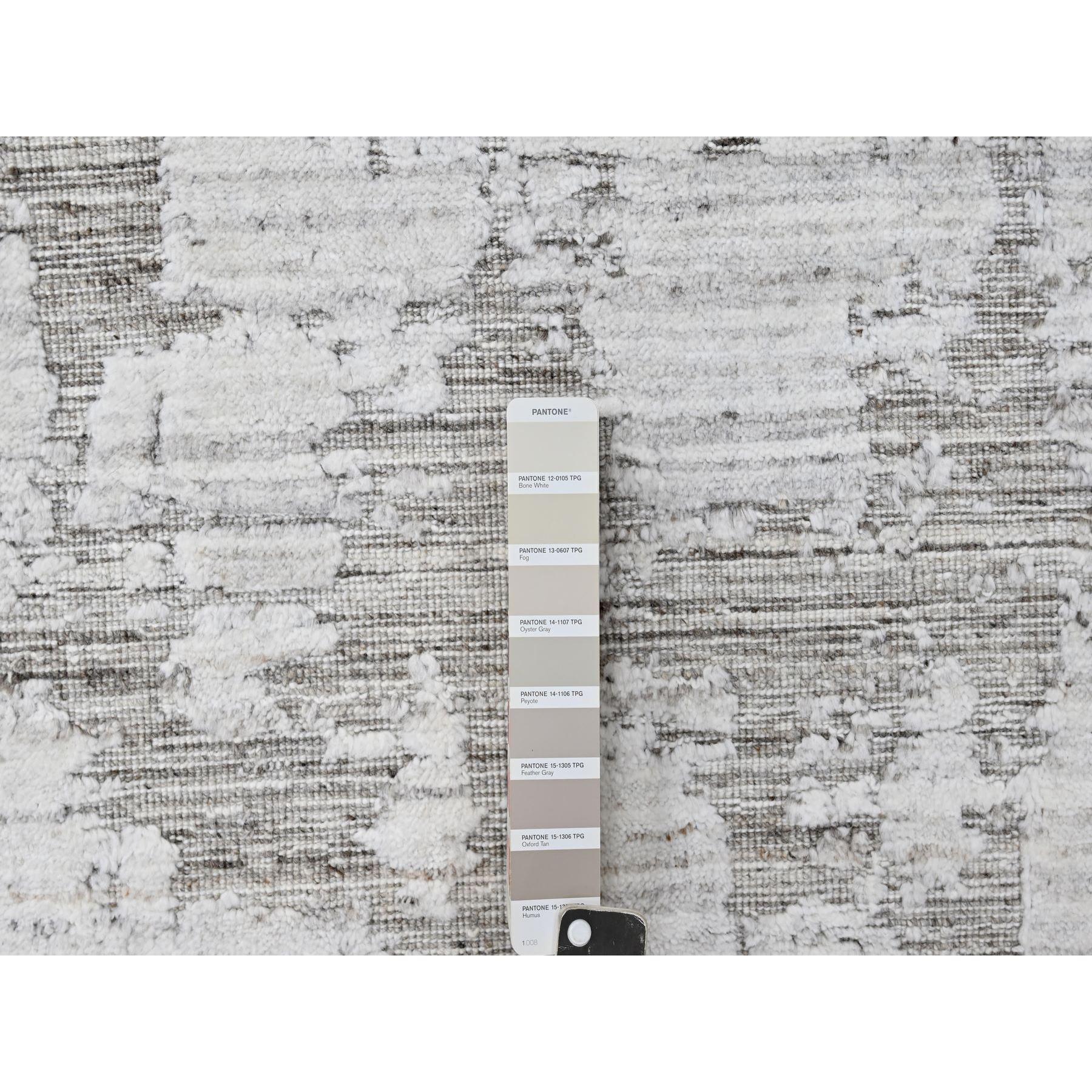 XXIe siècle et contemporain Tapis 8'x10' Bone White, laine et soie végétale, tissé à la main, Design Modern en vente