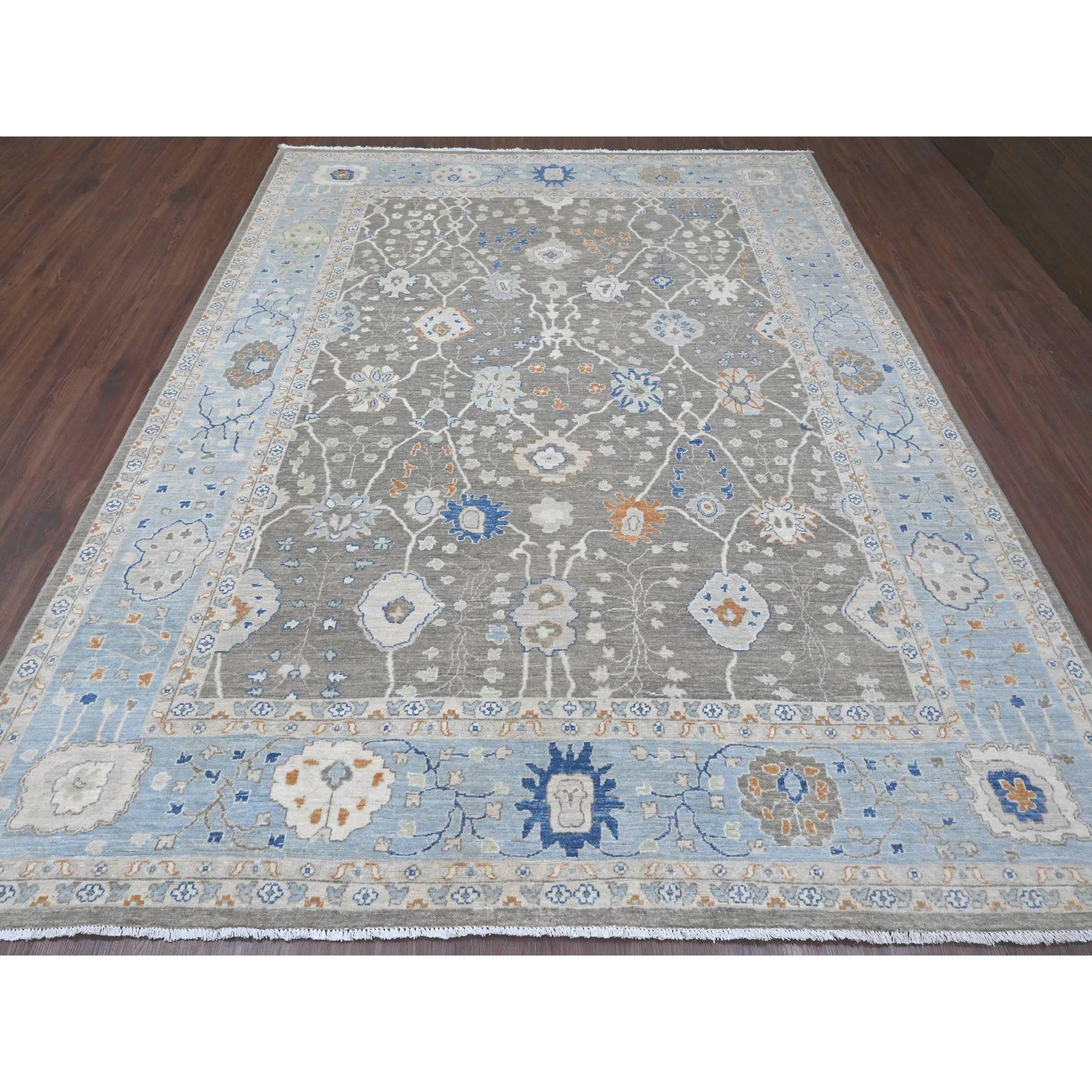 Zedernbraun, Peshawar mit Ziegler Mahal Design, Hochgebirgswolle, Pflanzenfarben, dichtere Webart, handgeknüpft, Orientteppich
Primäre MATERIALIEN: Wolle
Latex: Kein Flor 
Höhe: 0,25 Zoll
Stil: Transitional
Grundfarbe: Braun
Sekundäre Farben: