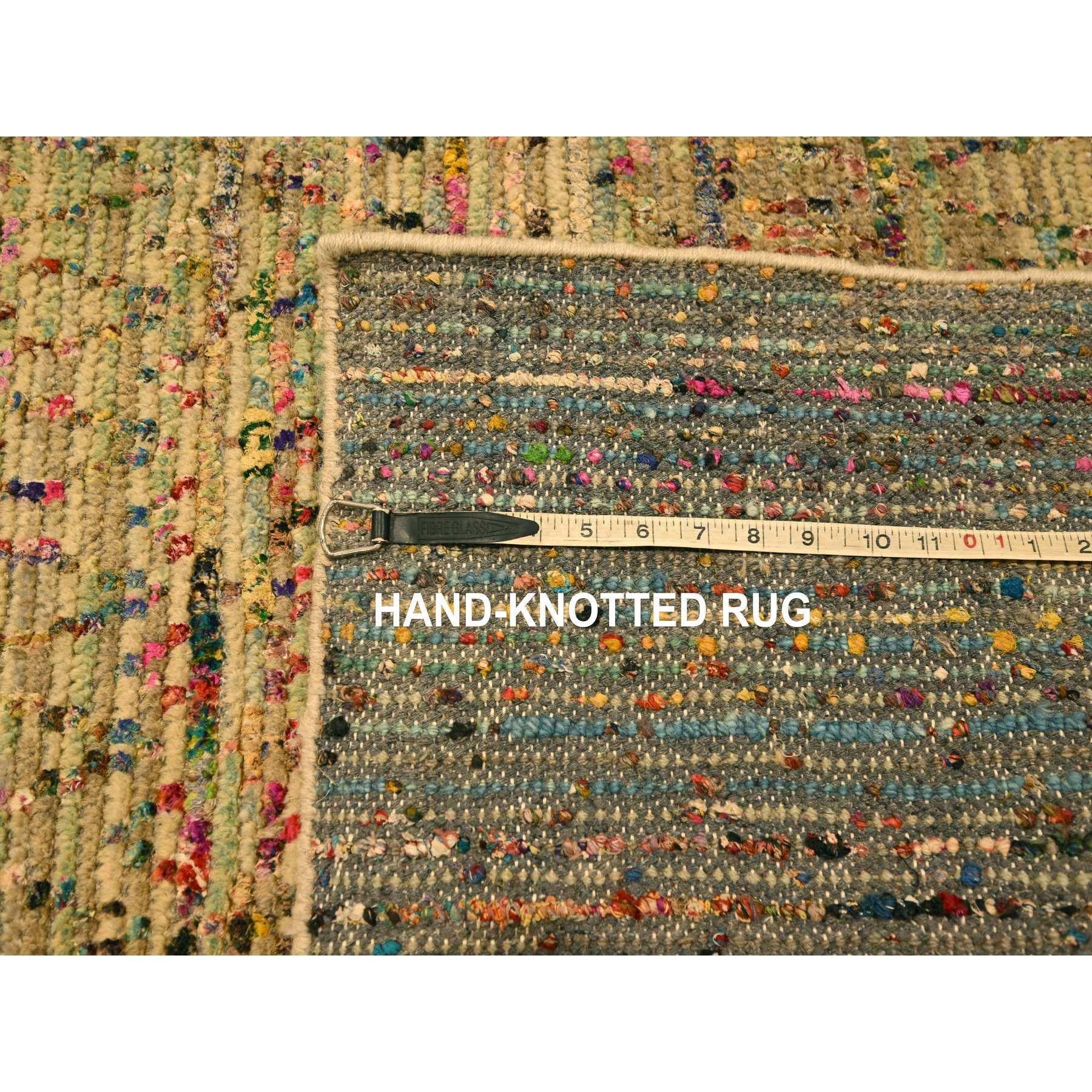 8'x10' Alfombra Oriental Anudada a Mano de Lana Marrón y Seda Sari con Diseño de Hierba en venta 4