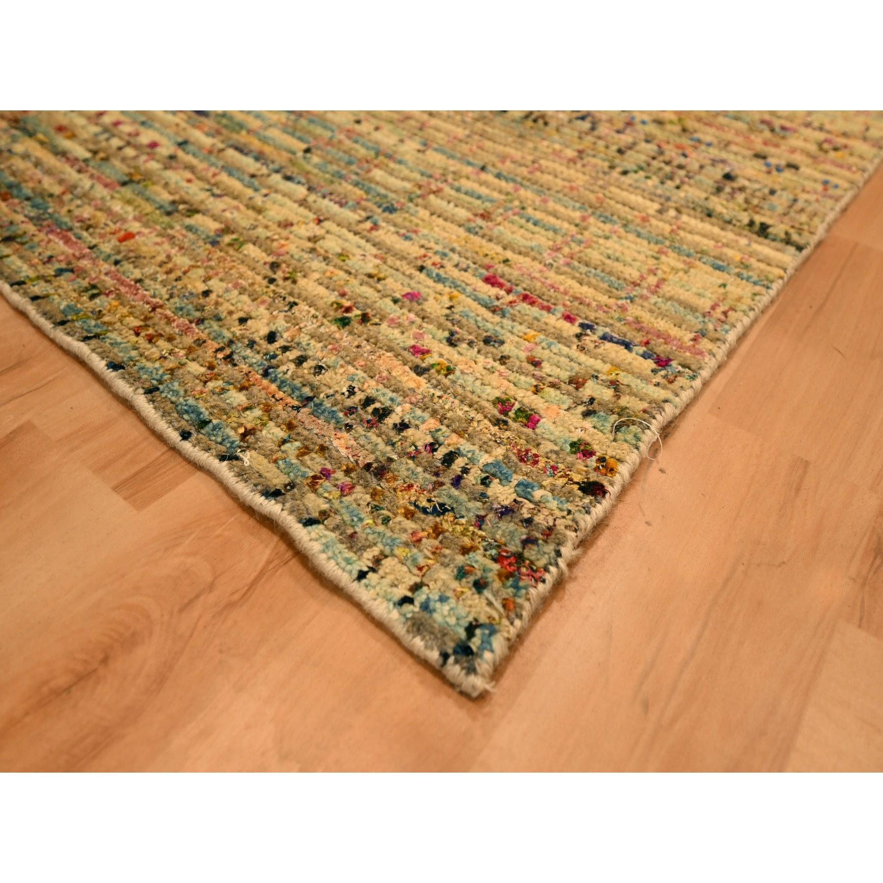 8'x10' Alfombra Oriental Anudada a Mano de Lana Marrón y Seda Sari con Diseño de Hierba en Nuevo estado para la venta en Carlstadt, NJ