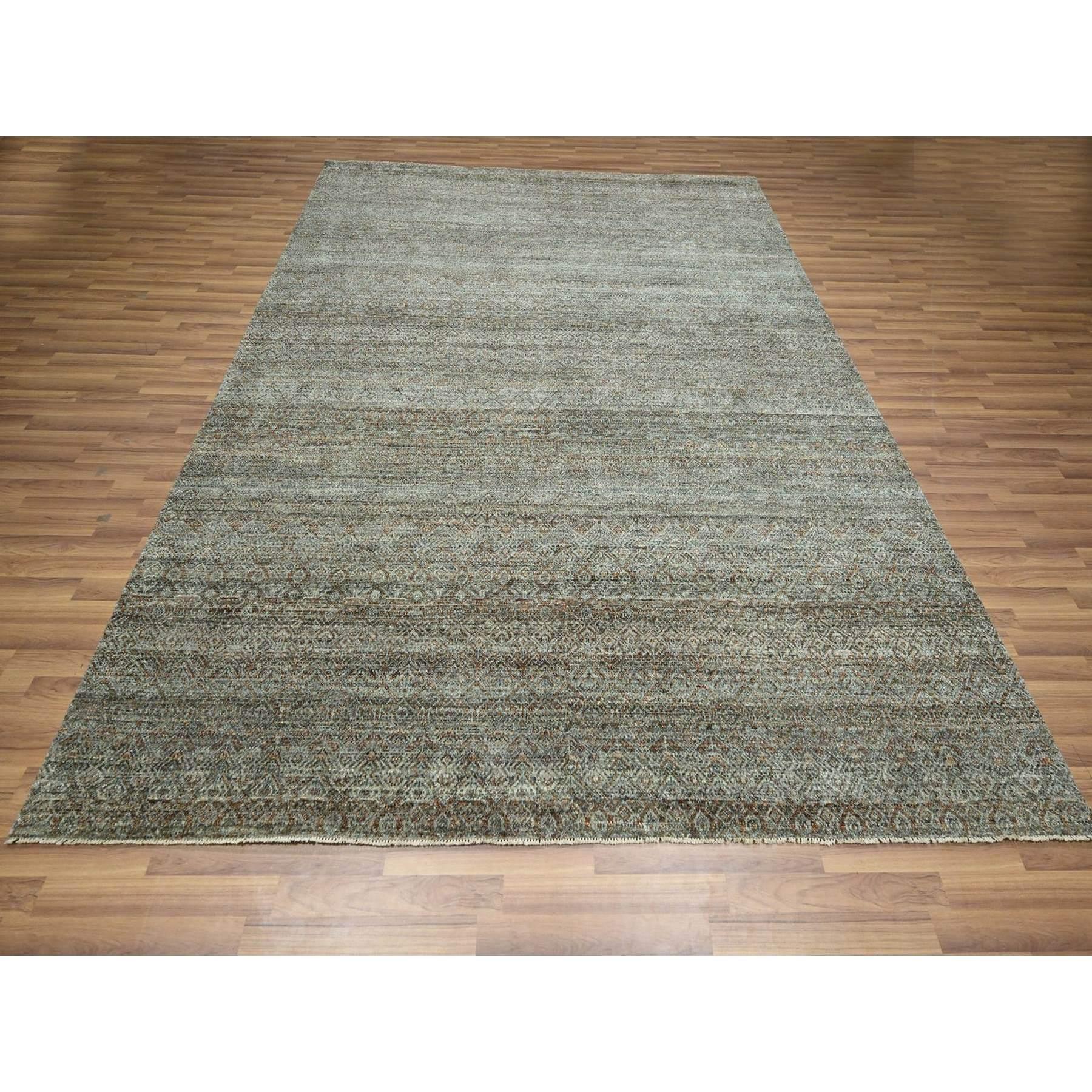 Marrón Caramelo, Patrón Kohinoor Herat, Pequeño Diseño Geométrico Repetitivo de Diamantes, Lana Suave, Tono sobre Tono, Anudada a Mano, Alfombra Oriental
Materiales primarios: Lana
Látex: Sin pelo 
altura: 0,25 Pulgadas
Estilo: Contemporáneo
Color