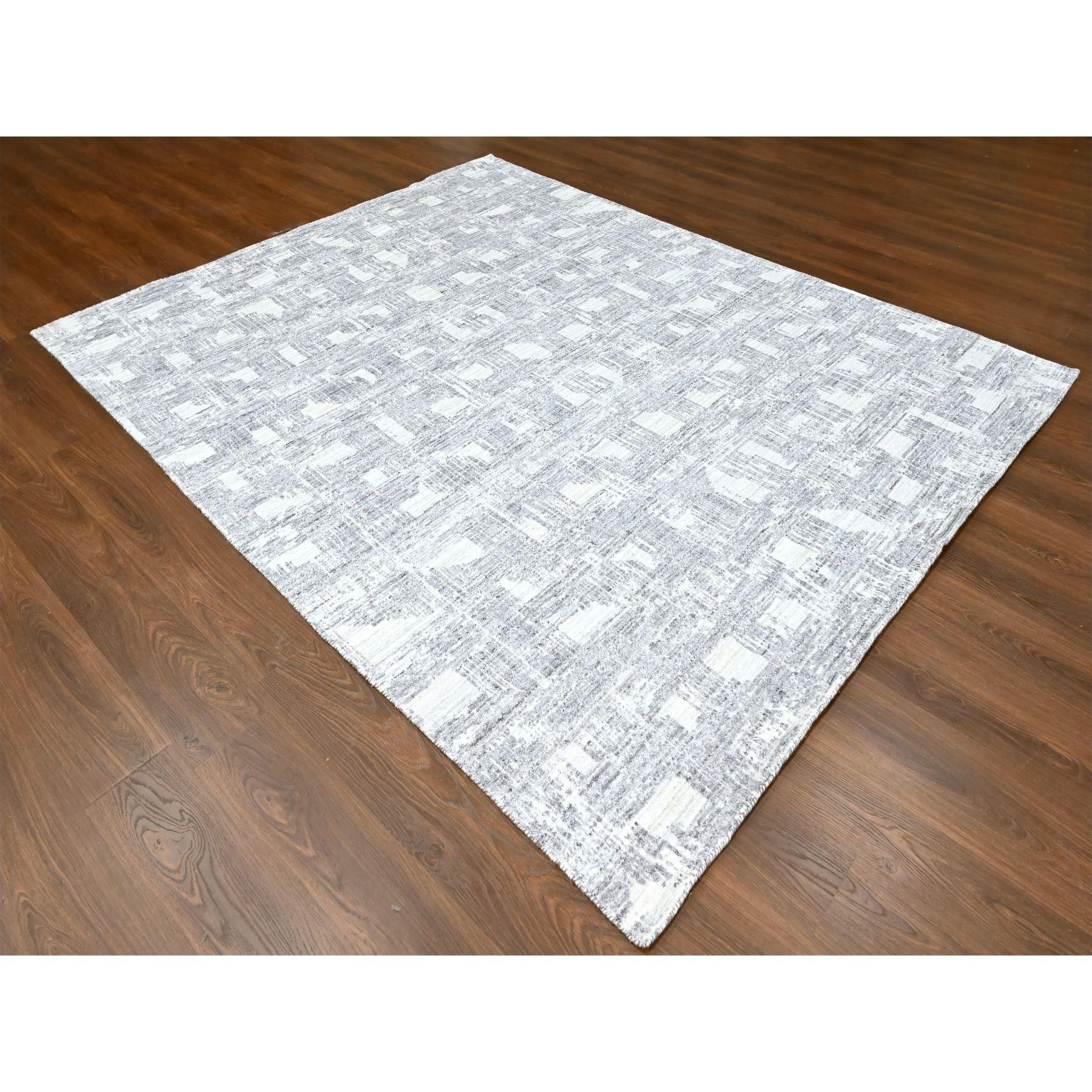 Modern 8'x10' Chiffon White Hand Loomed Wool and Plant Based Silk Oriental Rug For Sale