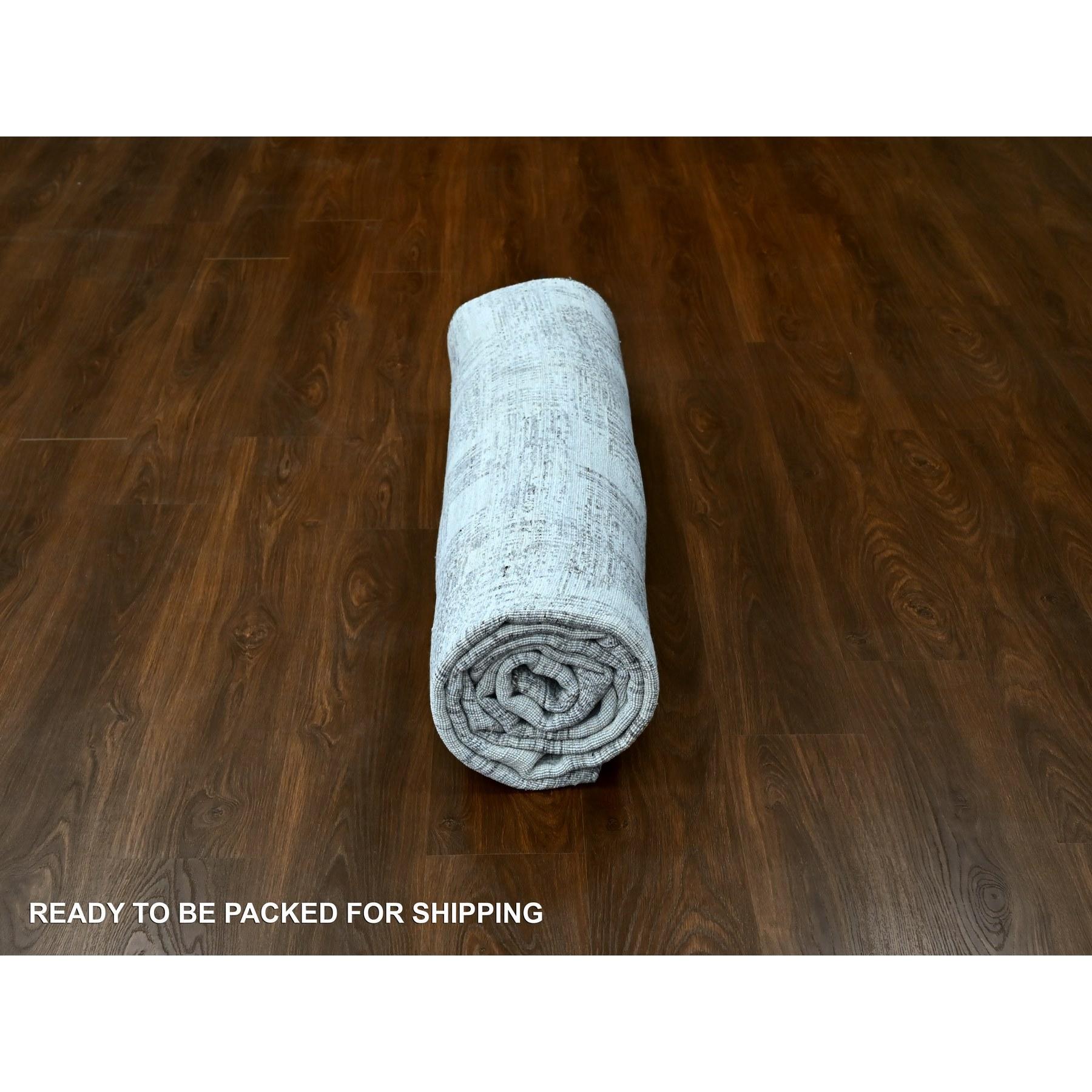 8'x10' Chiffon White Hand Loomed Wool and Plant Based Silk Oriental Rug For Sale 2