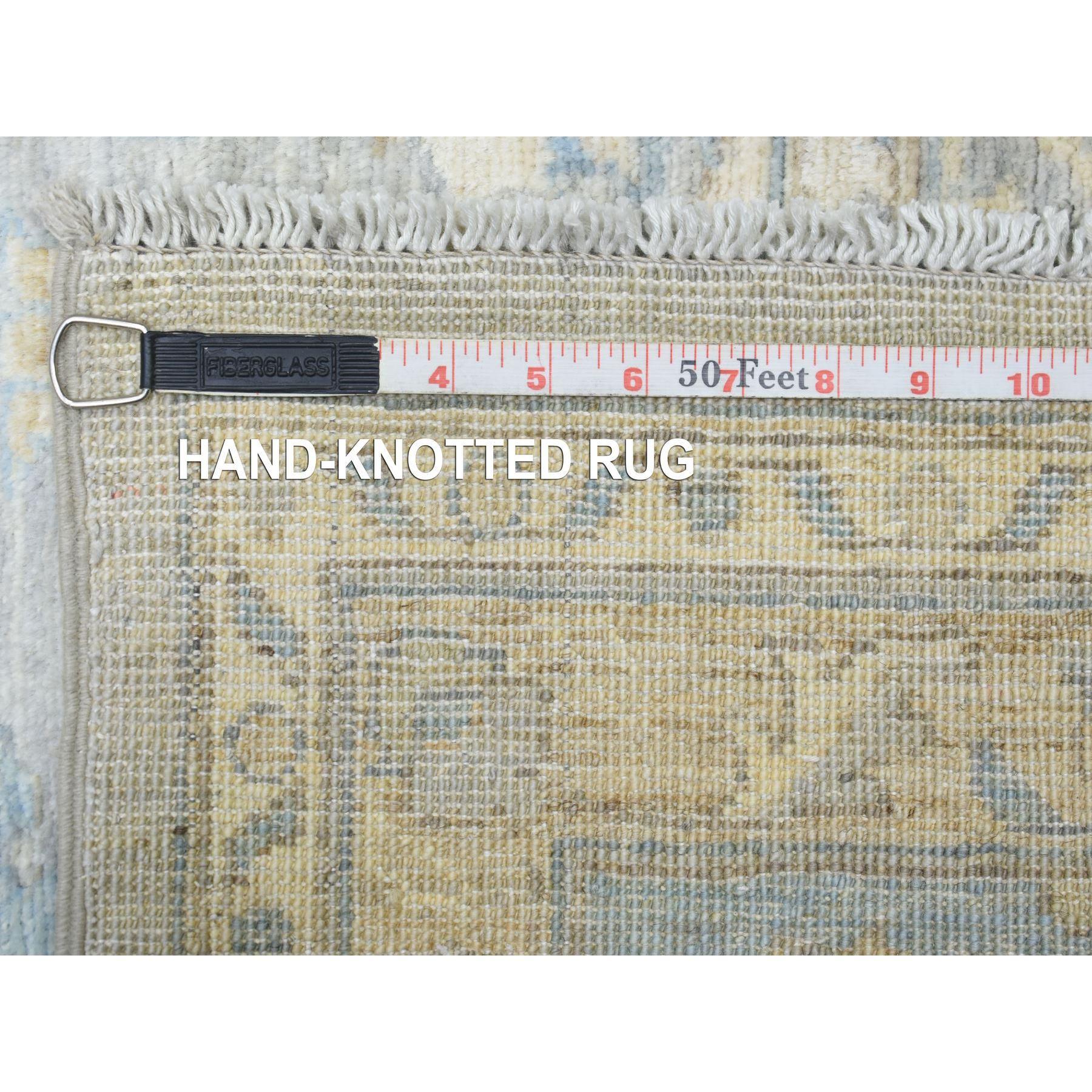 8'x10' Gris nuage, Laine extra douce nouée à la main, Tapis oriental Peshawar plus fin en vente 5