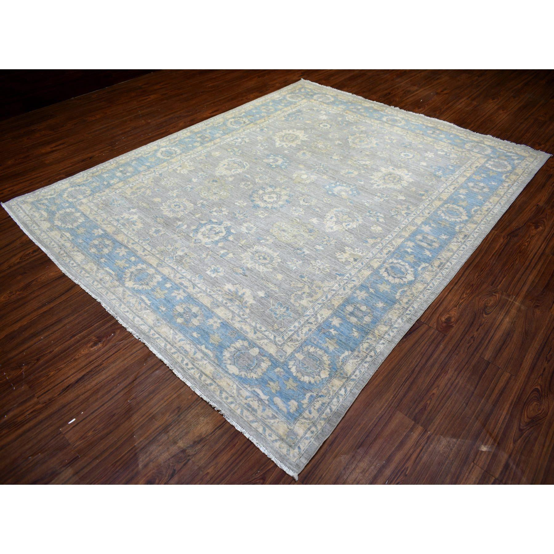 Afghan 8'x10' Gris nuage, Laine extra douce nouée à la main, Tapis oriental Peshawar plus fin en vente