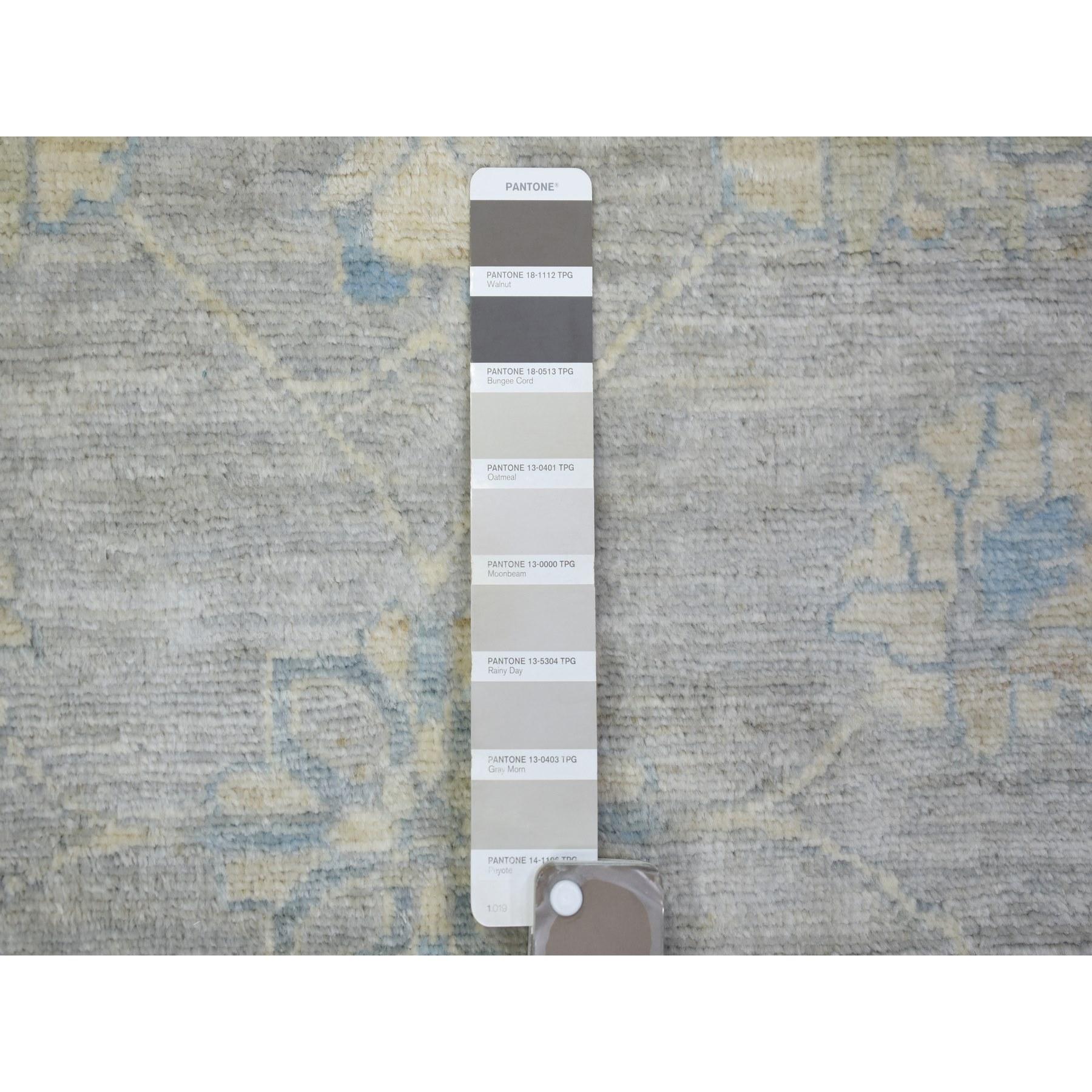 8'x10' Gris nuage, Laine extra douce nouée à la main, Tapis oriental Peshawar plus fin en vente 1