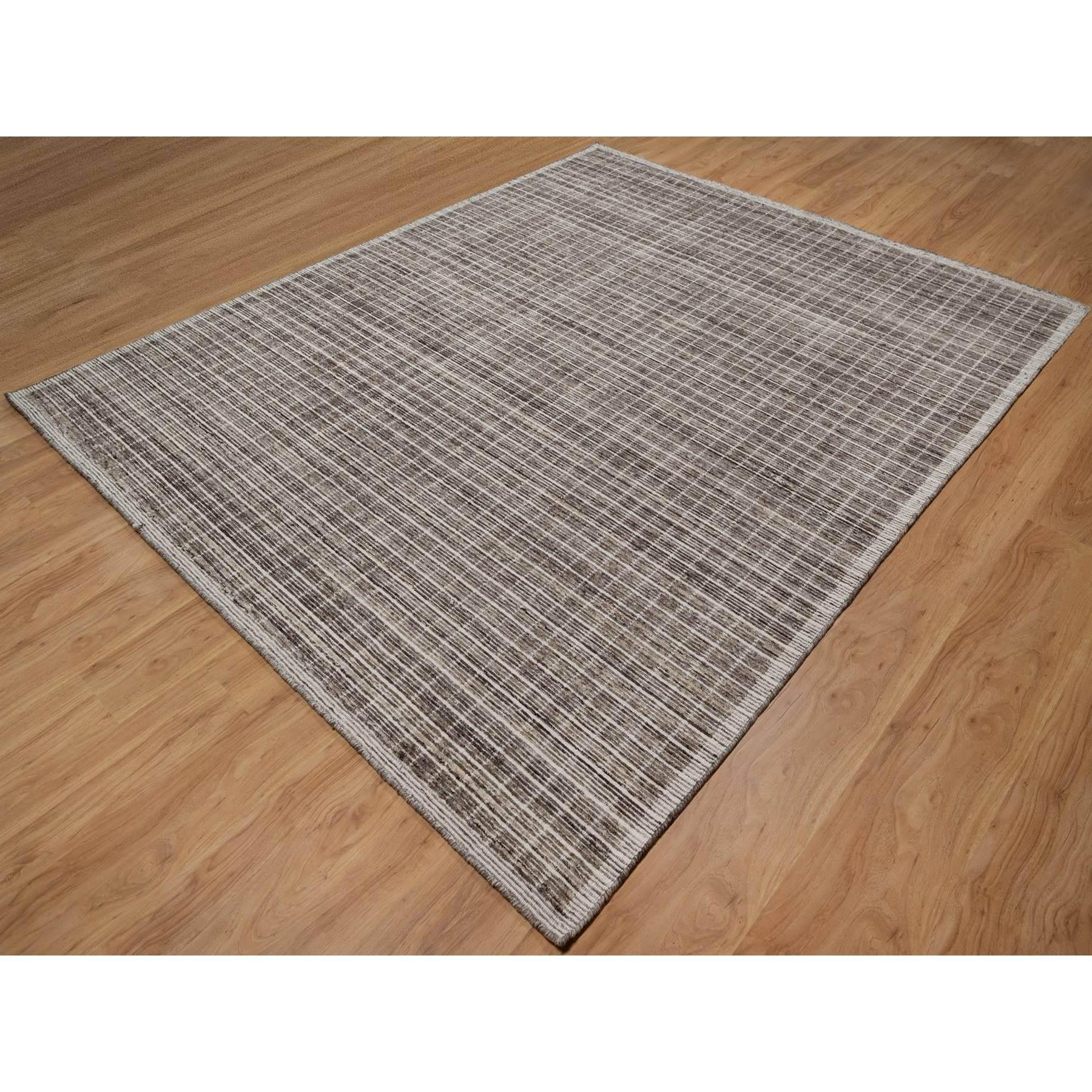 Indian 8'x10' Coffee Brown Modern Plain Decor Box Design Loomed Knotted Wool Rug For Sale