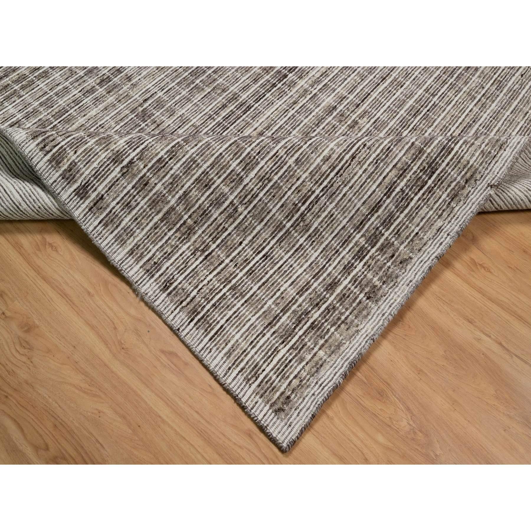 Contemporary 8'x10' Coffee Brown Modern Plain Decor Box Design Loomed Knotted Wool Rug For Sale