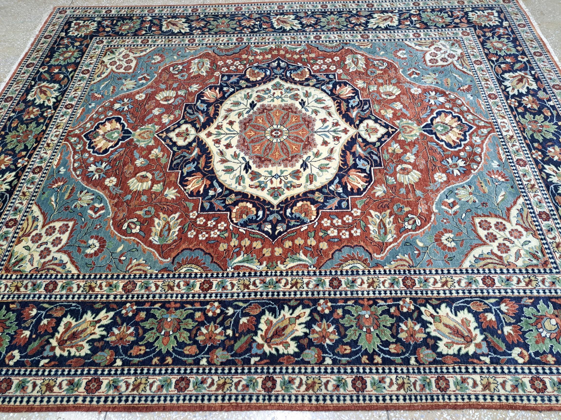 8x10 Ft Brandneuer handgeknüpfter Teppich mit antikem Heriz-Design. 100% Wolle (Handgeknüpft) im Angebot