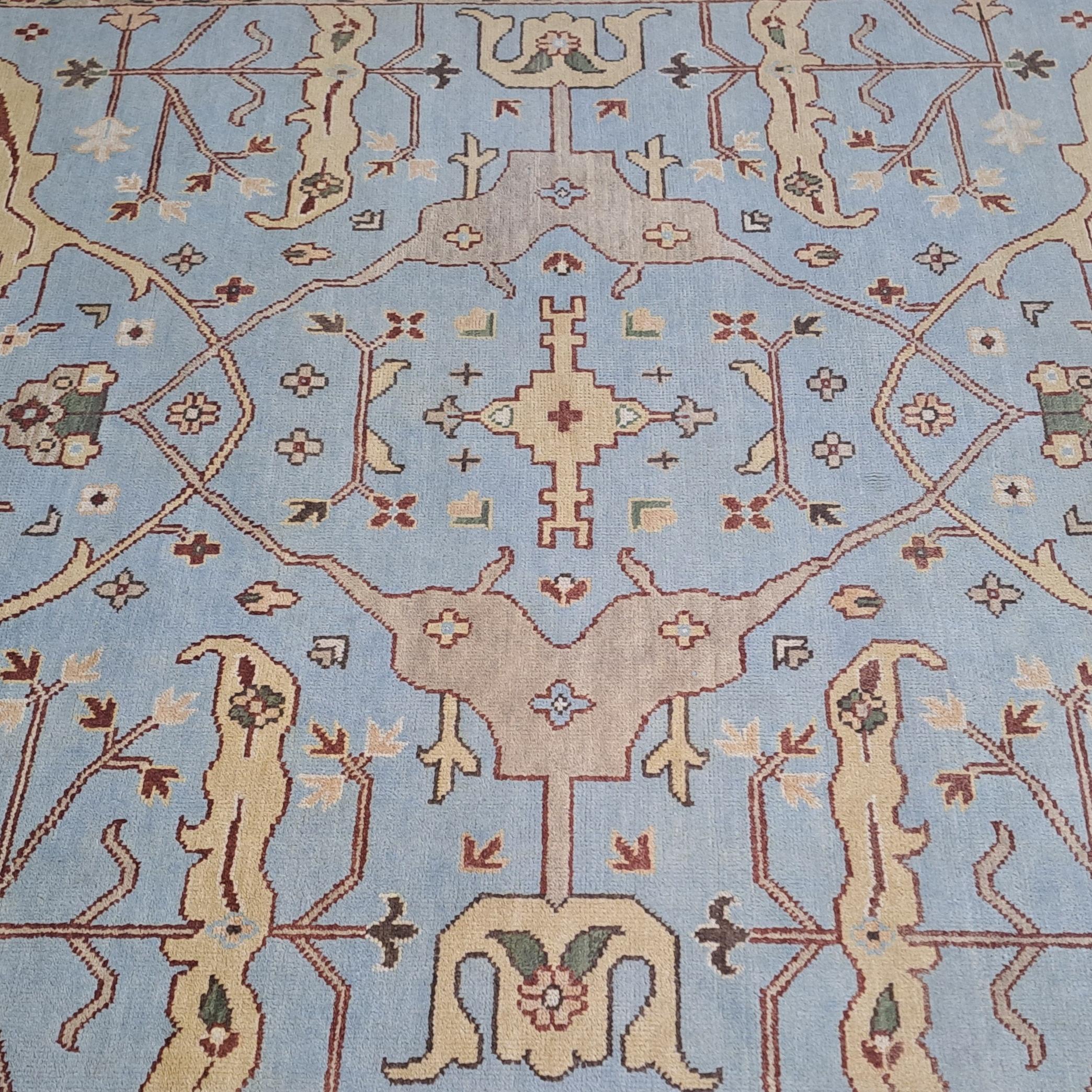 Tappeto in stile Oushak fatto a mano e nuovo di zecca. 100% lana. Tappeto annodato a mano in vendita 1