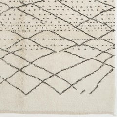 8x10 ft Tapis tulu fait main au design marocain. Laine entièrement naturelle. Tapis Beni Ourain