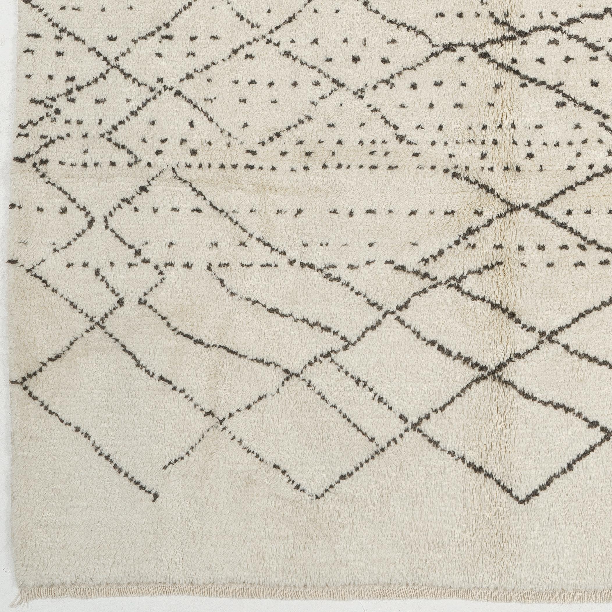 Turkish 8x10 ft Brand New Moroccan Design Tulu Rug. All Natural Wool. Beni Ourain Carpet For Sale