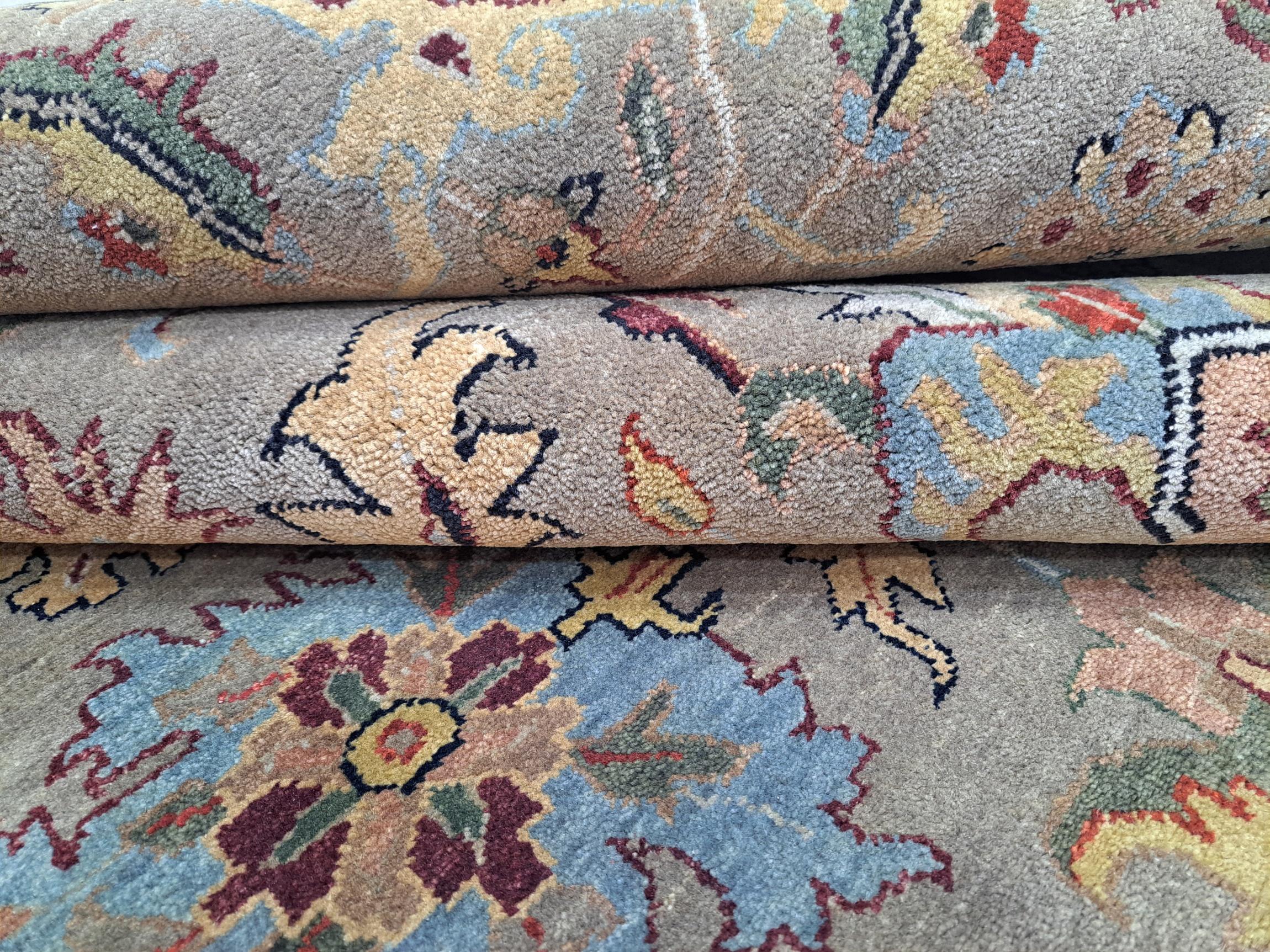 8x10 Fuß handgeknüpfter Heriz Design-Teppich. 100% Wolle. Antikes von Heriz inspiriertes Design im Zustand „Neu“ im Angebot in Spring Valley, NY