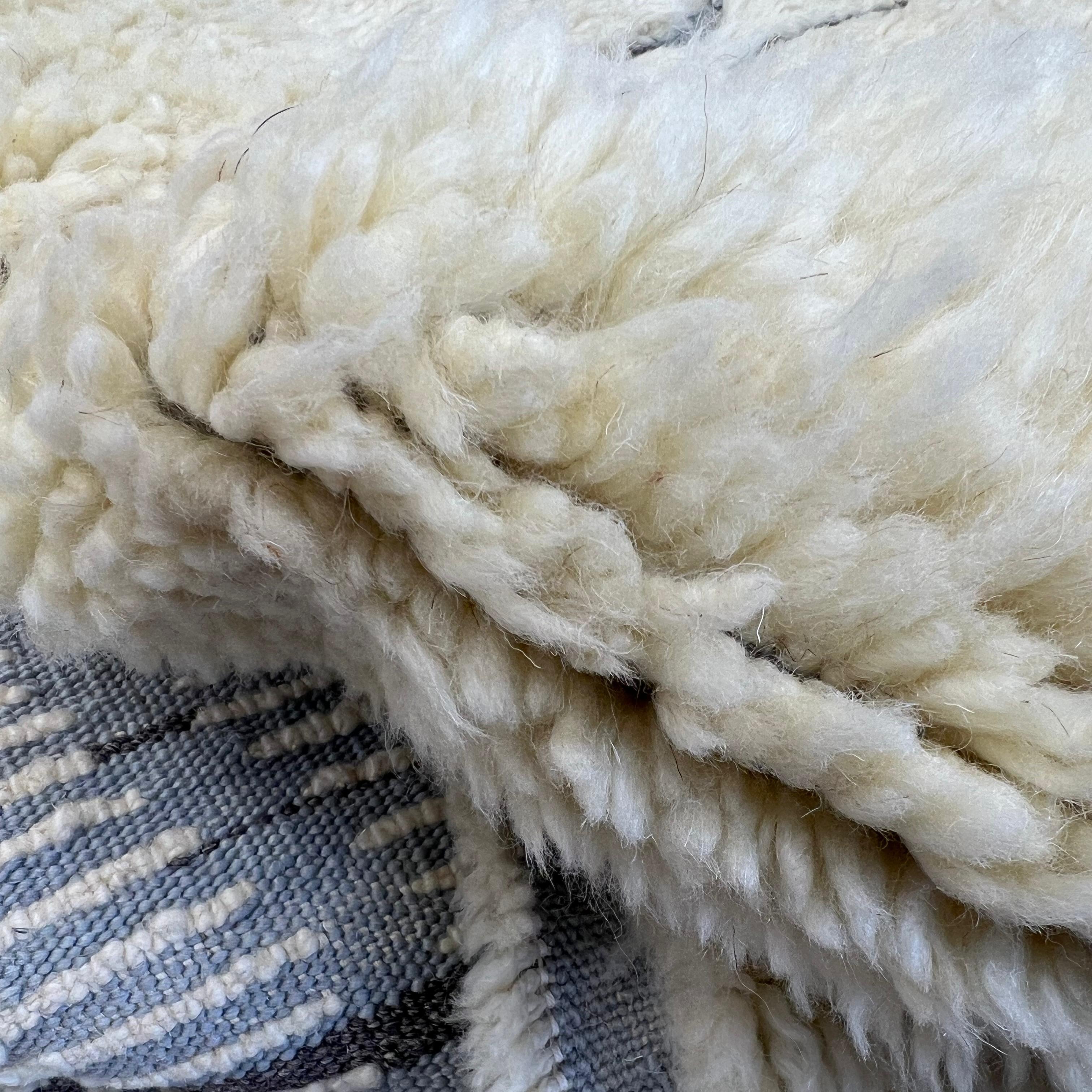 Hand-Knotted 8x10 Ft Contemporary Moroccan Style Rug. Natural Wool. Custom Options Available For Sale