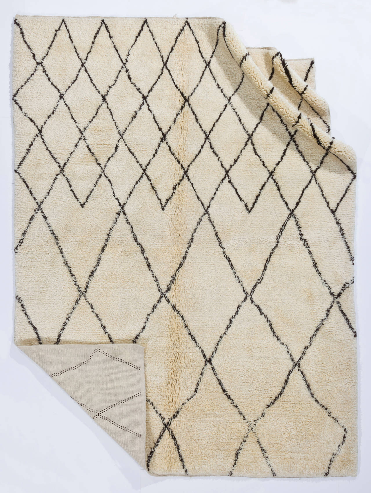 Hand-Knotted 8x10 ft Modern Handmade Moroccan Tulu Rug with Atlas Design. 100% Natural Wool For Sale