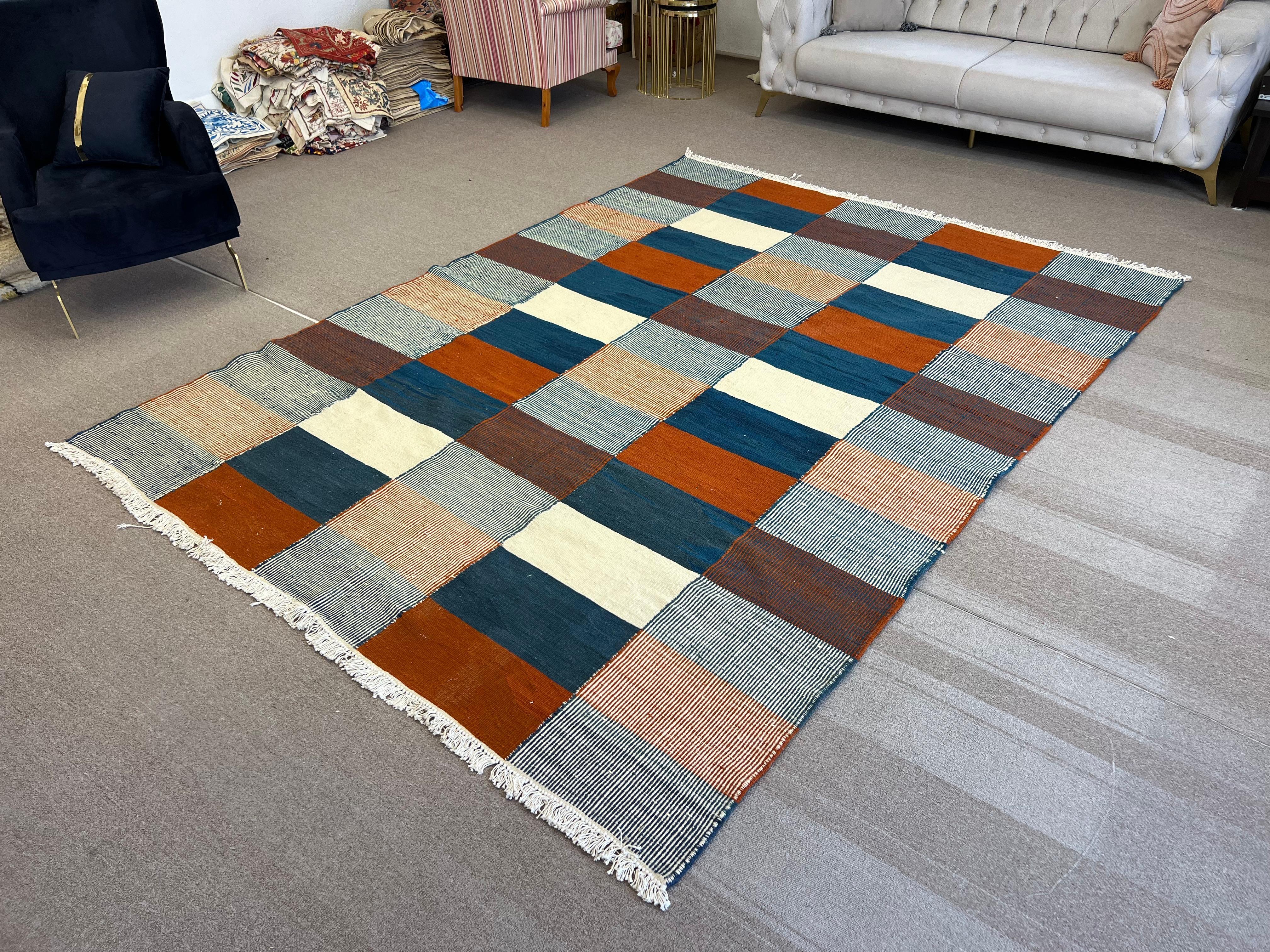Scandinavo moderno 8x10 Ft Modern Handwoven Scandinavian design Rug. Custom Options Available in vendita