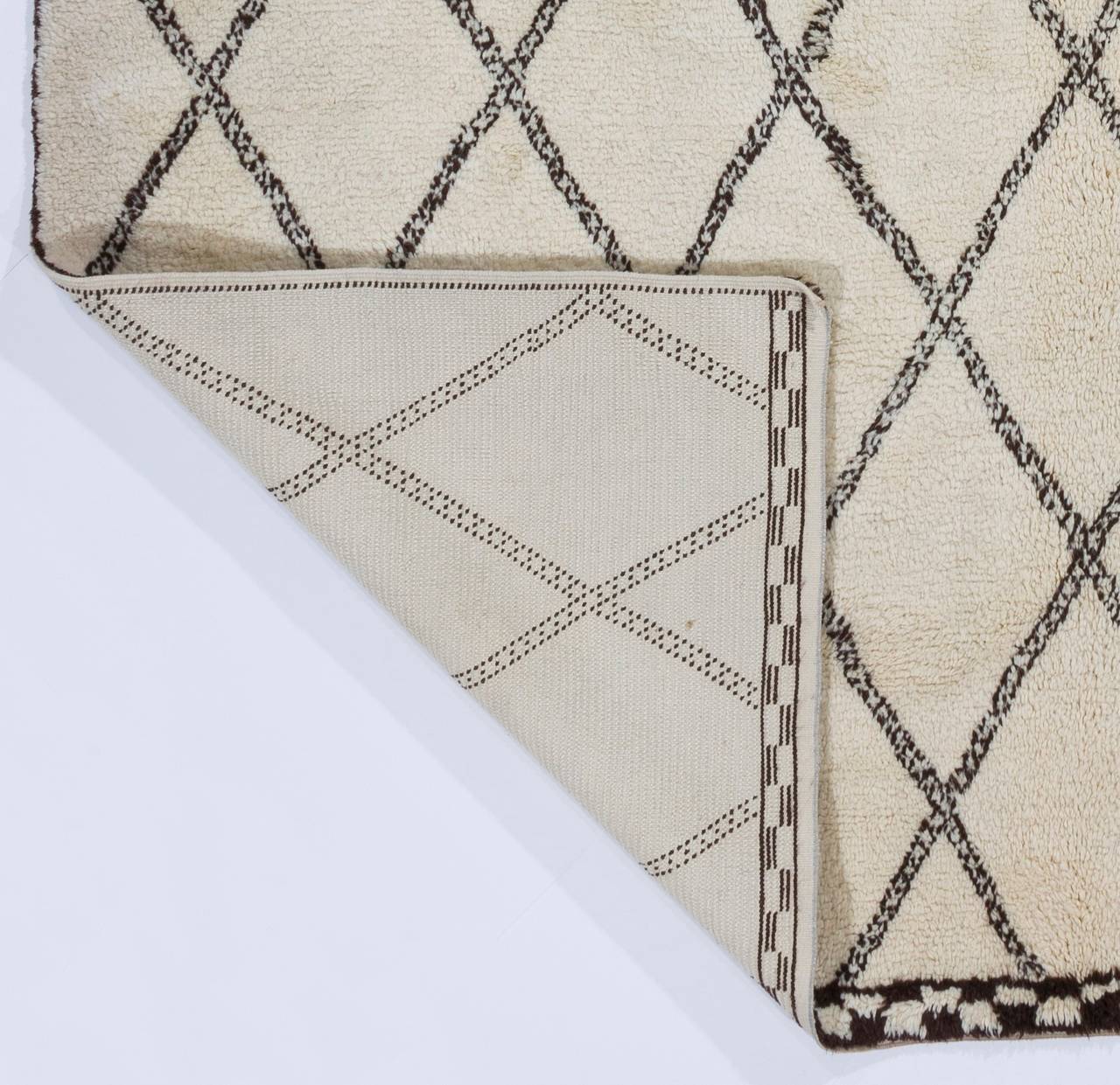 8x10 Fuß moderner marokkanischer Beni Ourain-Teppich, 100 % unbefärbte Wolle, maßgefertigt erhältlich. (Skandinavische Moderne) im Angebot