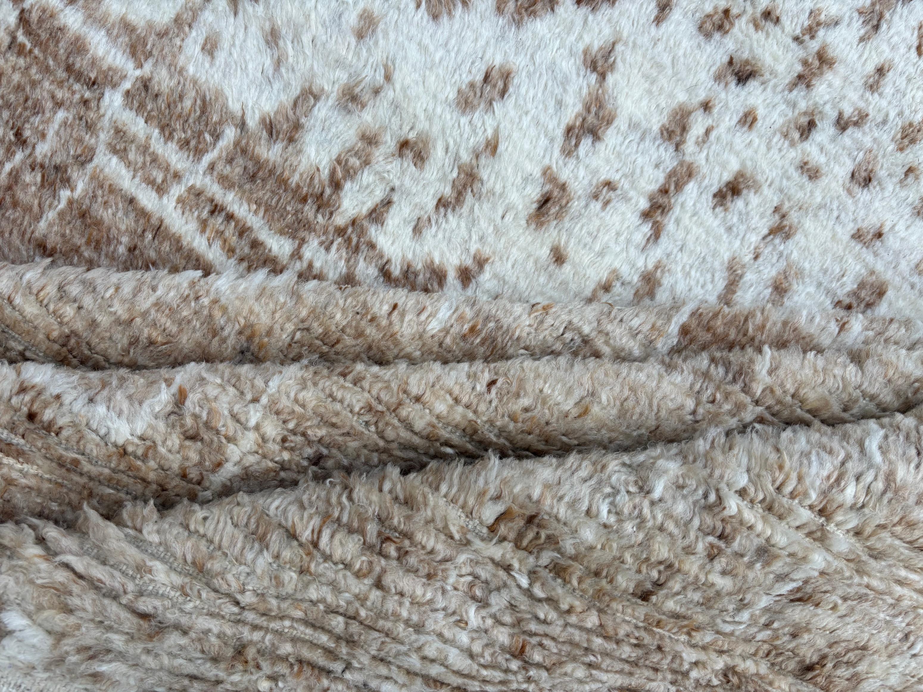 Alfombra de diseño marroquí moderno de 8x10 pies. 100% lana. Alfombra anudada a mano Beni Ourain Anudado a mano en venta
