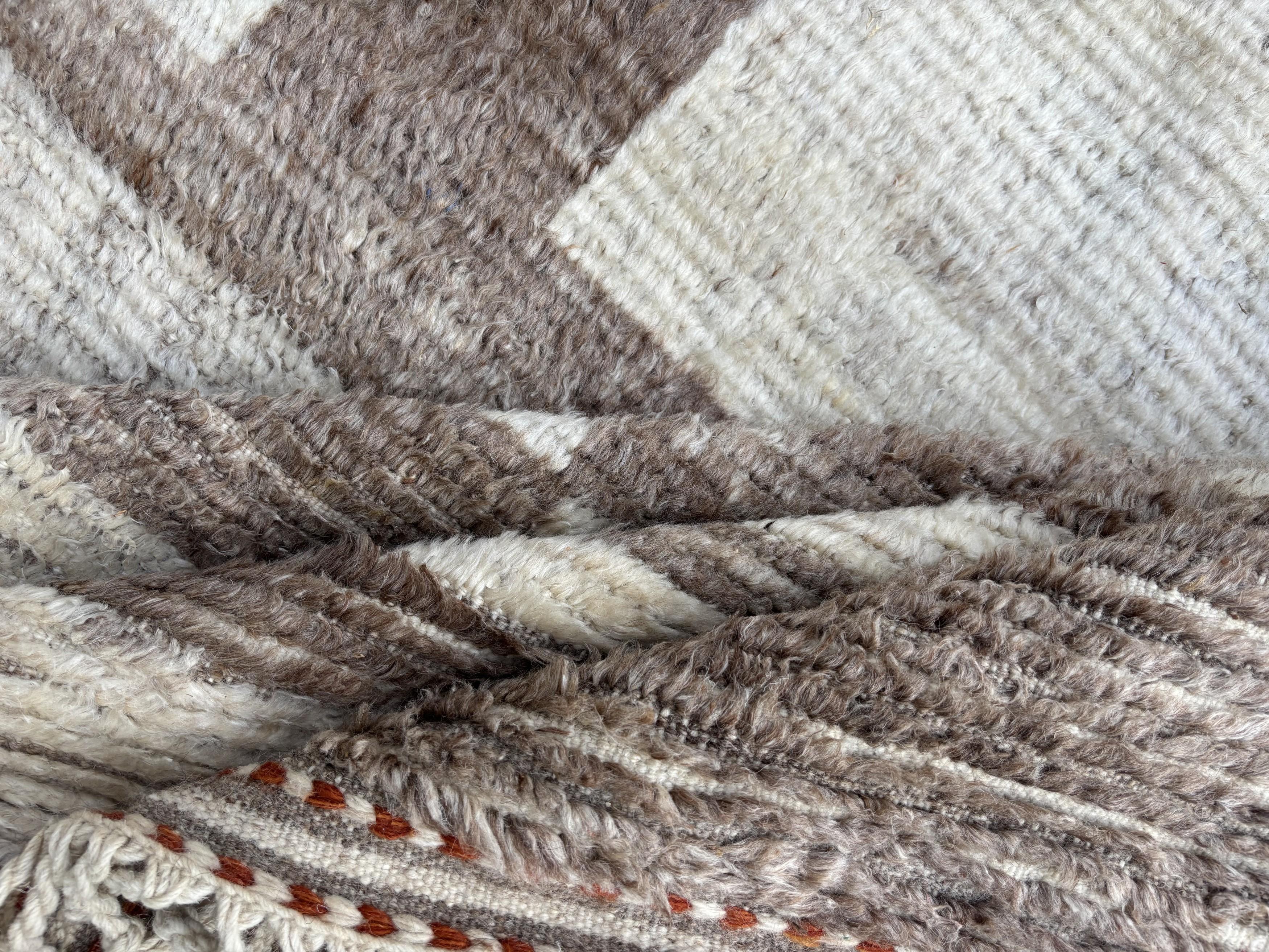 8x10 Ft Modern Moroccan style Handmade Rug. 100% Wool. Custom Options Available In New Condition For Sale In Spring Valley, NY