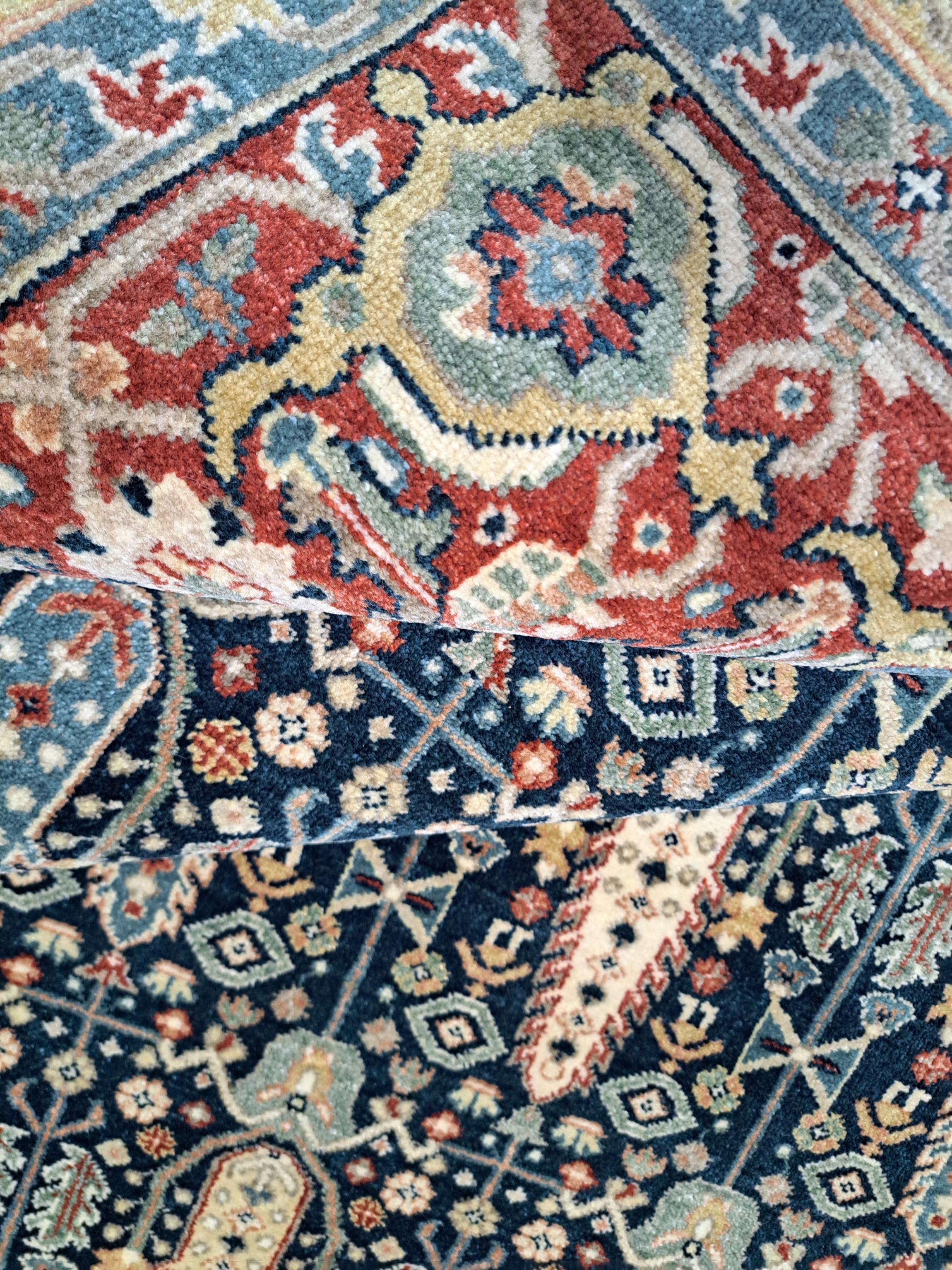 Laine Tapis noué à la main 8x10 Ft New. 100% laine. Antique Heriz Design. Options personnalisées A. en vente