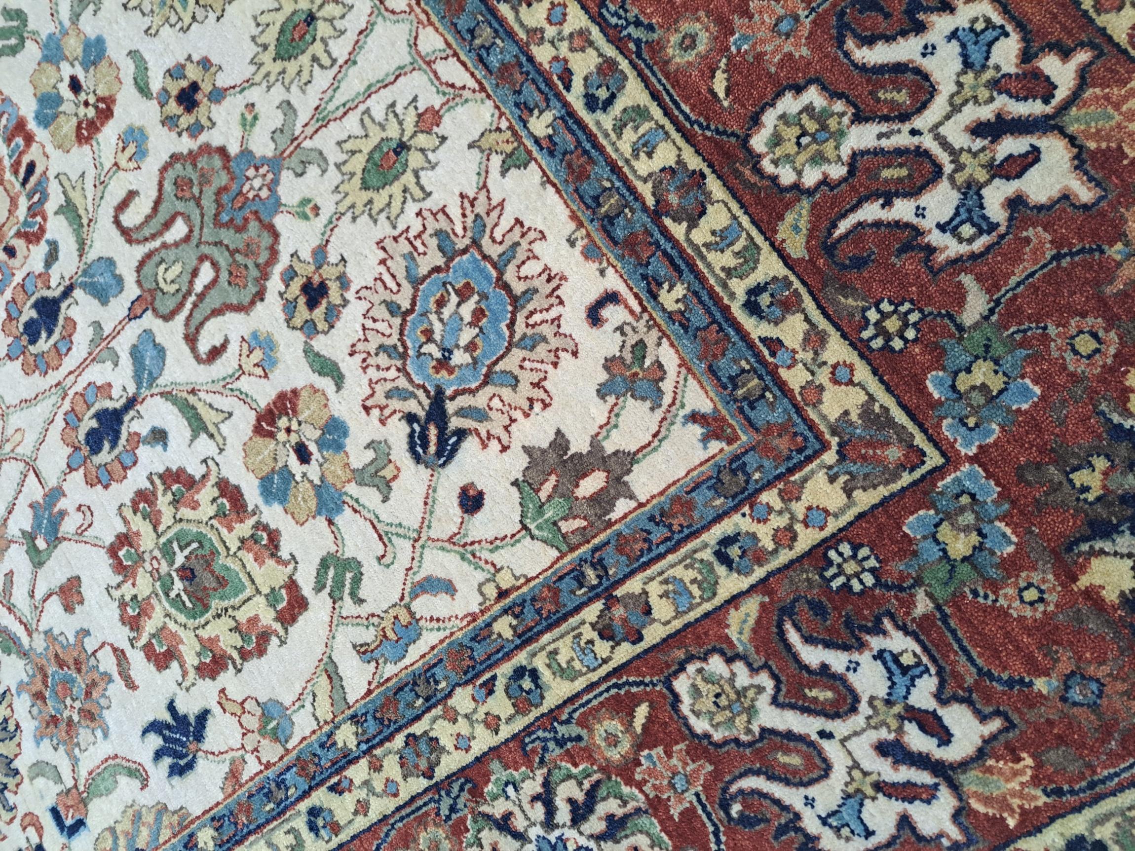 8x10 Ft New Hand-Knüpfteppich mit antikem Heriz-Design. Handgefertigter Luxus-Teppich im Zustand „Neu“ im Angebot in Spring Valley, NY