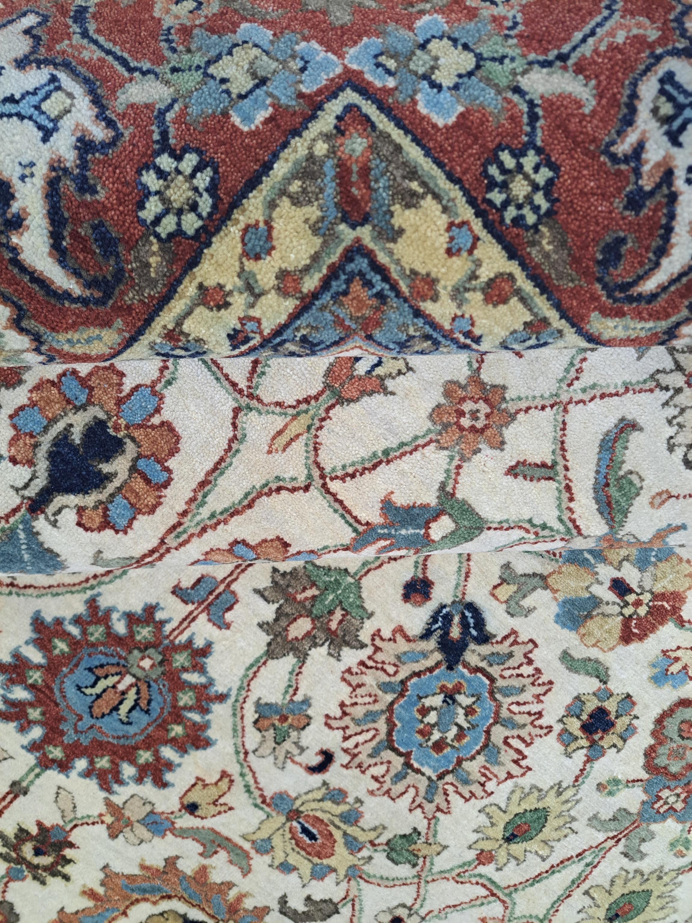 8x10 Ft New Hand-Knüpfteppich mit antikem Heriz-Design. Handgefertigter Luxus-Teppich (Wolle) im Angebot