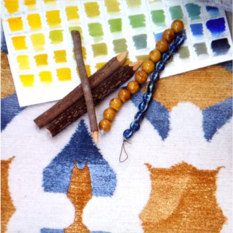 Moderne Tapis géométrique contemporain bleu et jaune, en soie de laine faite à la main, byzantin en vente