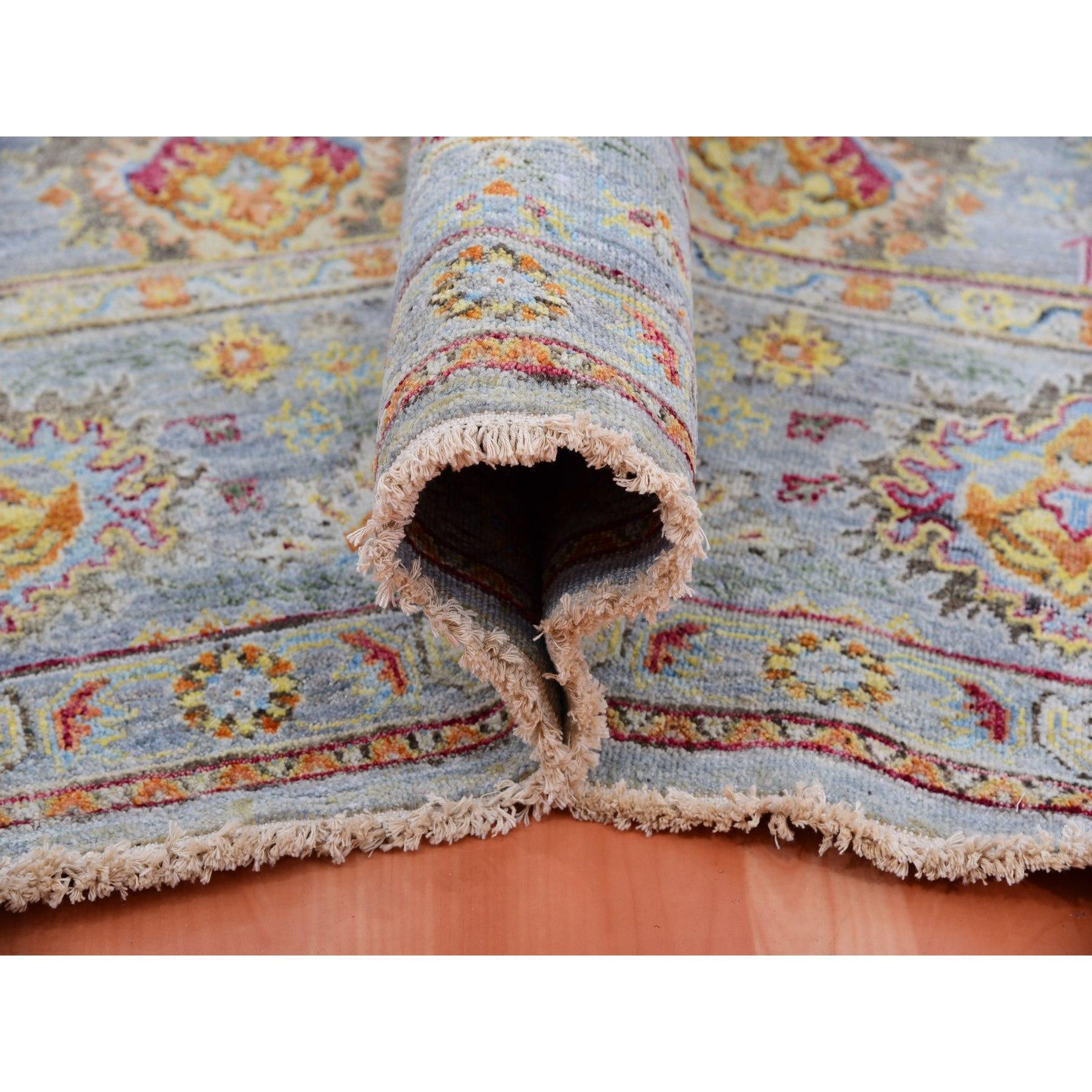 8'x10' Grauer Sultanabad Reimagined Leaf Design Cropped Thin Wool Hand Knotted Rug (21. Jahrhundert und zeitgenössisch) im Angebot