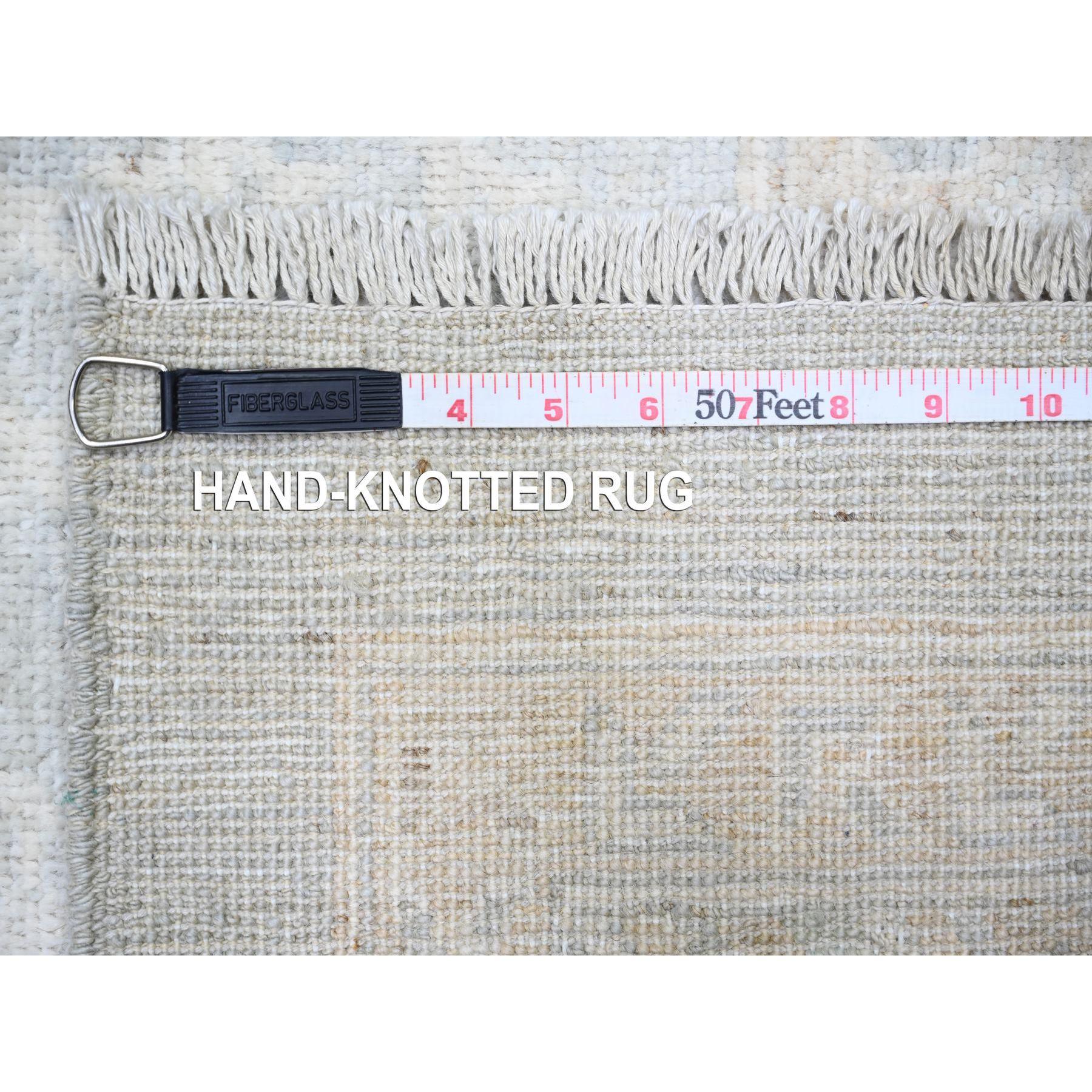 8'x10' Grau ausgewaschen Khotan inspiriert Granatapfel Design Wolle Hand geknüpft Teppich im Angebot 5