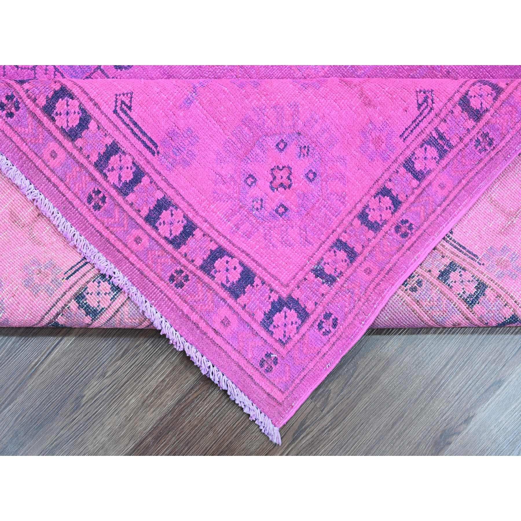 8'x10' Surteint rose vif Kazak Medallions Design noué à la main Tapis d'Orient en laine Neuf - En vente à Carlstadt, NJ