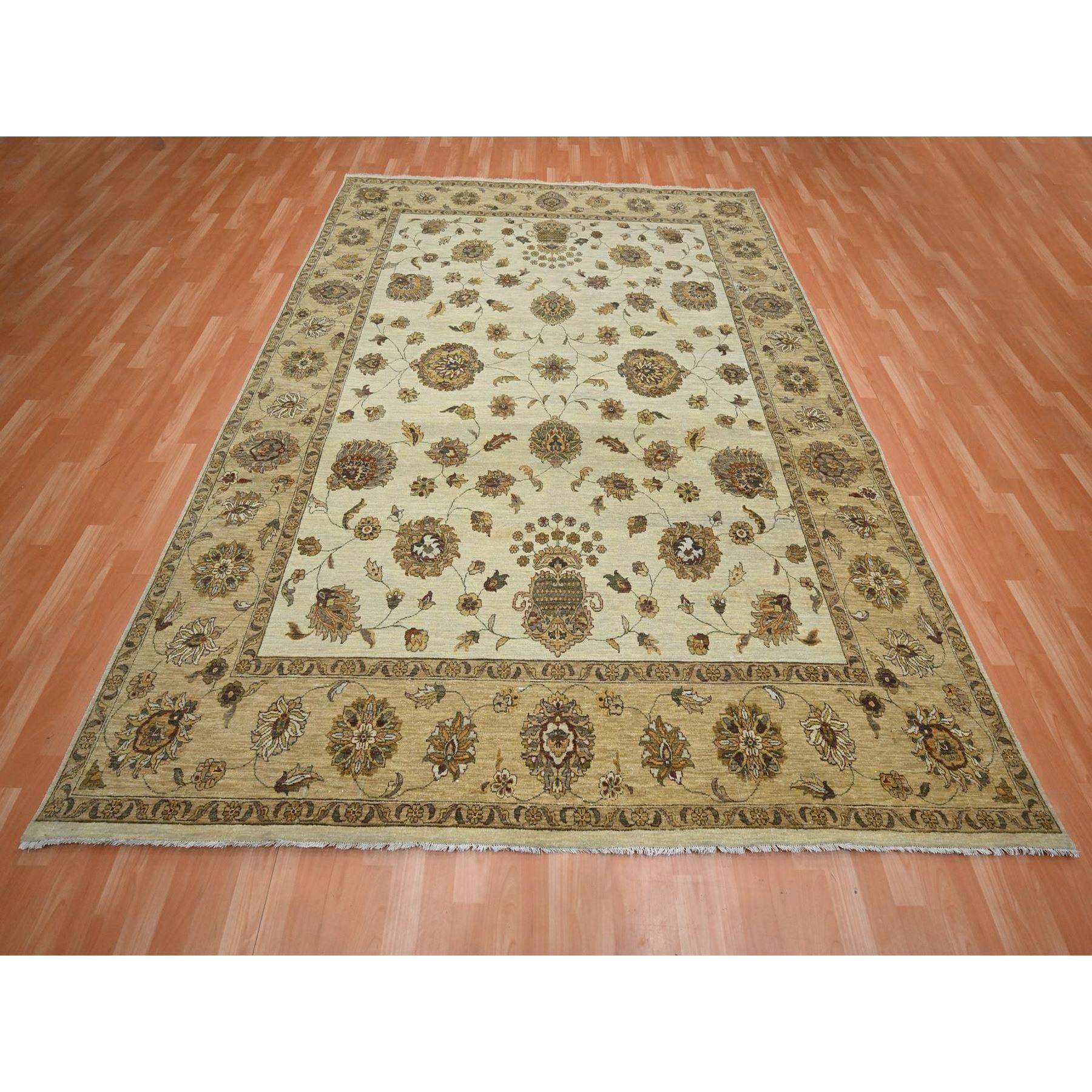 Boulder White, Agra with Ziegler Design, All Over Leaf Pattern, Zero Pile, Noué à la main, 100% laine, Tapis d'Orient
Matières premières : Laine
Latex : Pas de poils 
hauteur : 0,25 pouces
Style : Traditionnel
Couleur primaire : Ivoire
Couleurs
