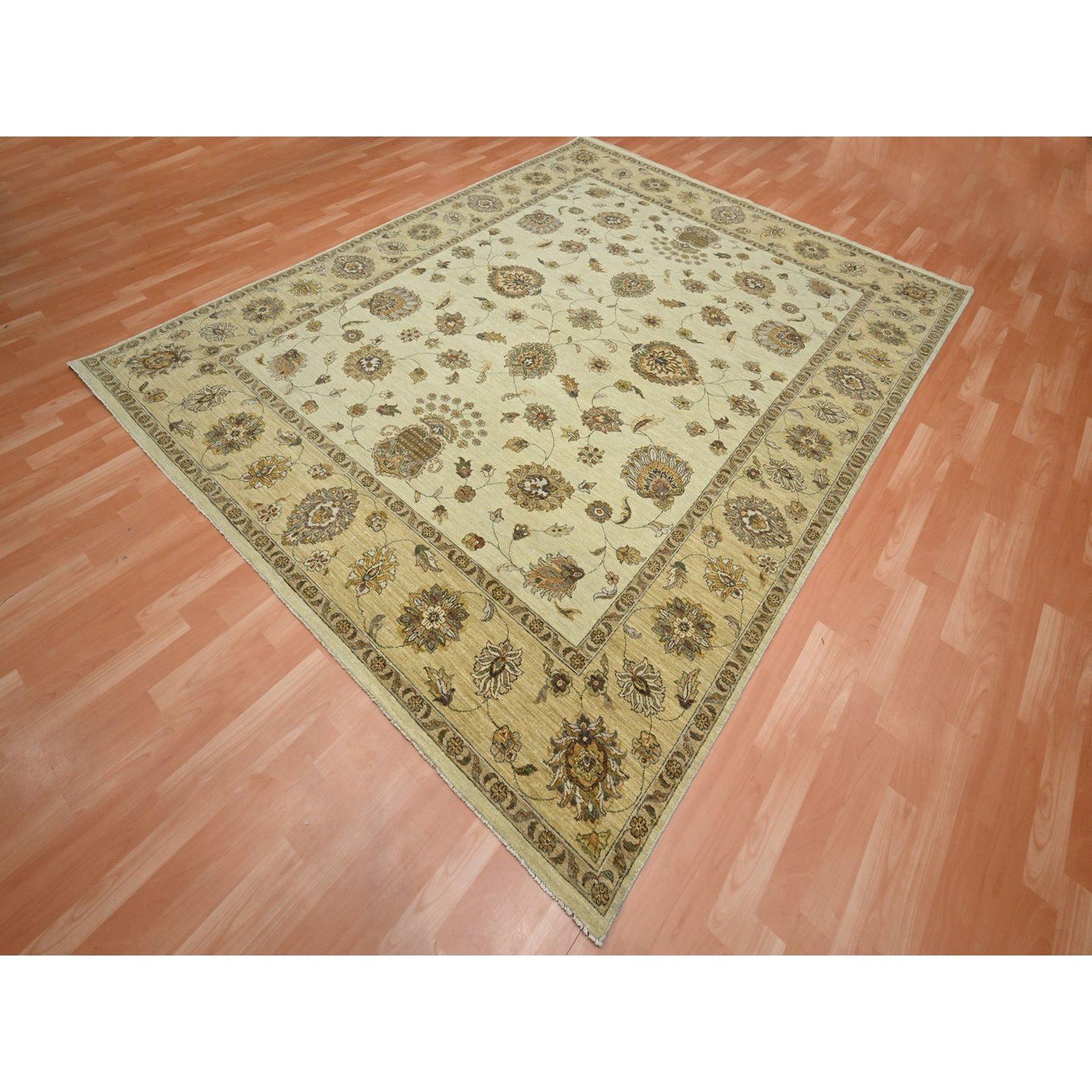 Indien 8'x10' Ivory Agra with Ziegler Design/One Leaf Pattern Tapis en pure laine noué à la main en vente