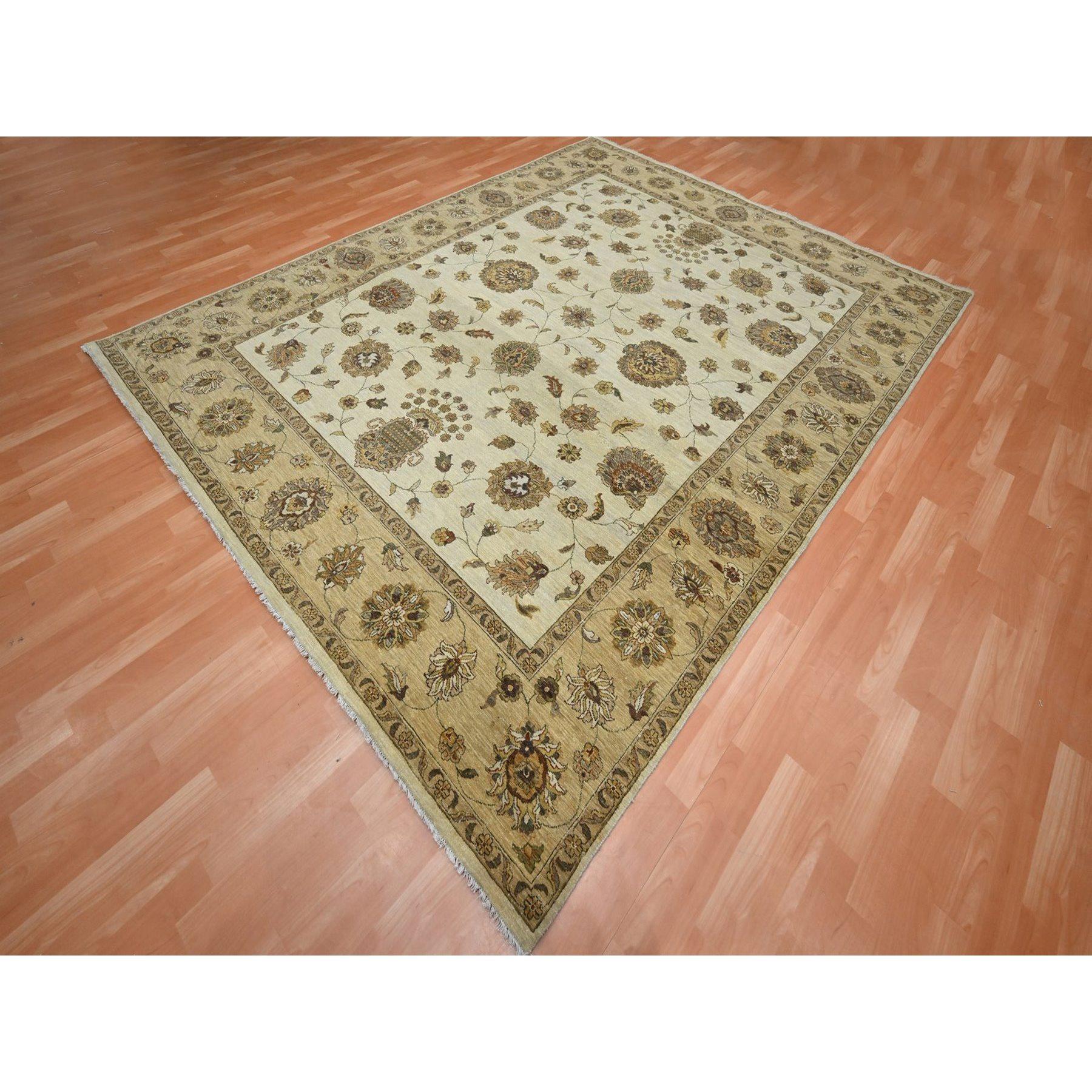 Indien 8'x10' Ivory Agra with Ziegler Design/One Leaf Pattern Tapis en pure laine noué à la main en vente