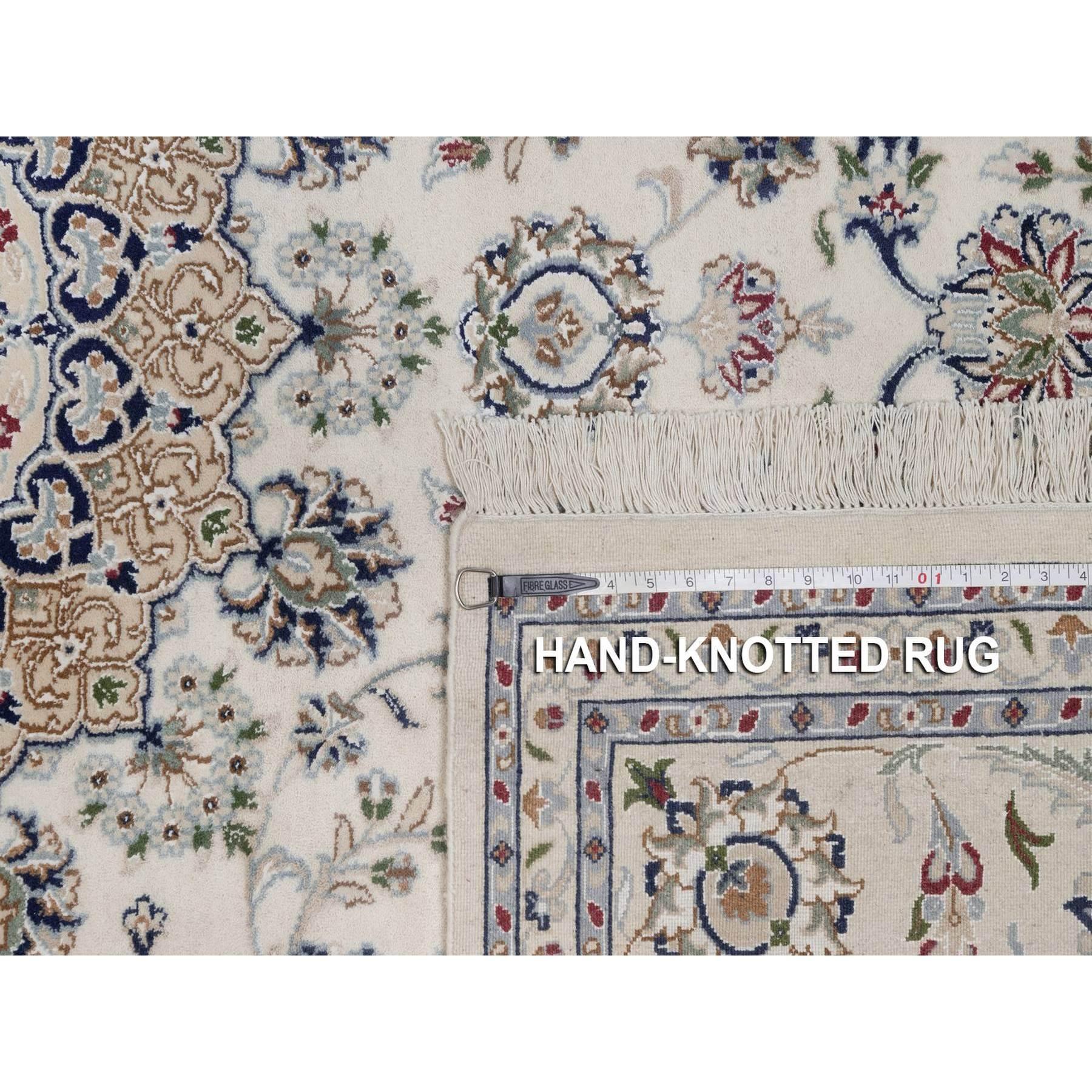 8'x10' Ivory Hand Knotted Nain with Flower Medallion Design Wool and Silk Rug For Sale 5