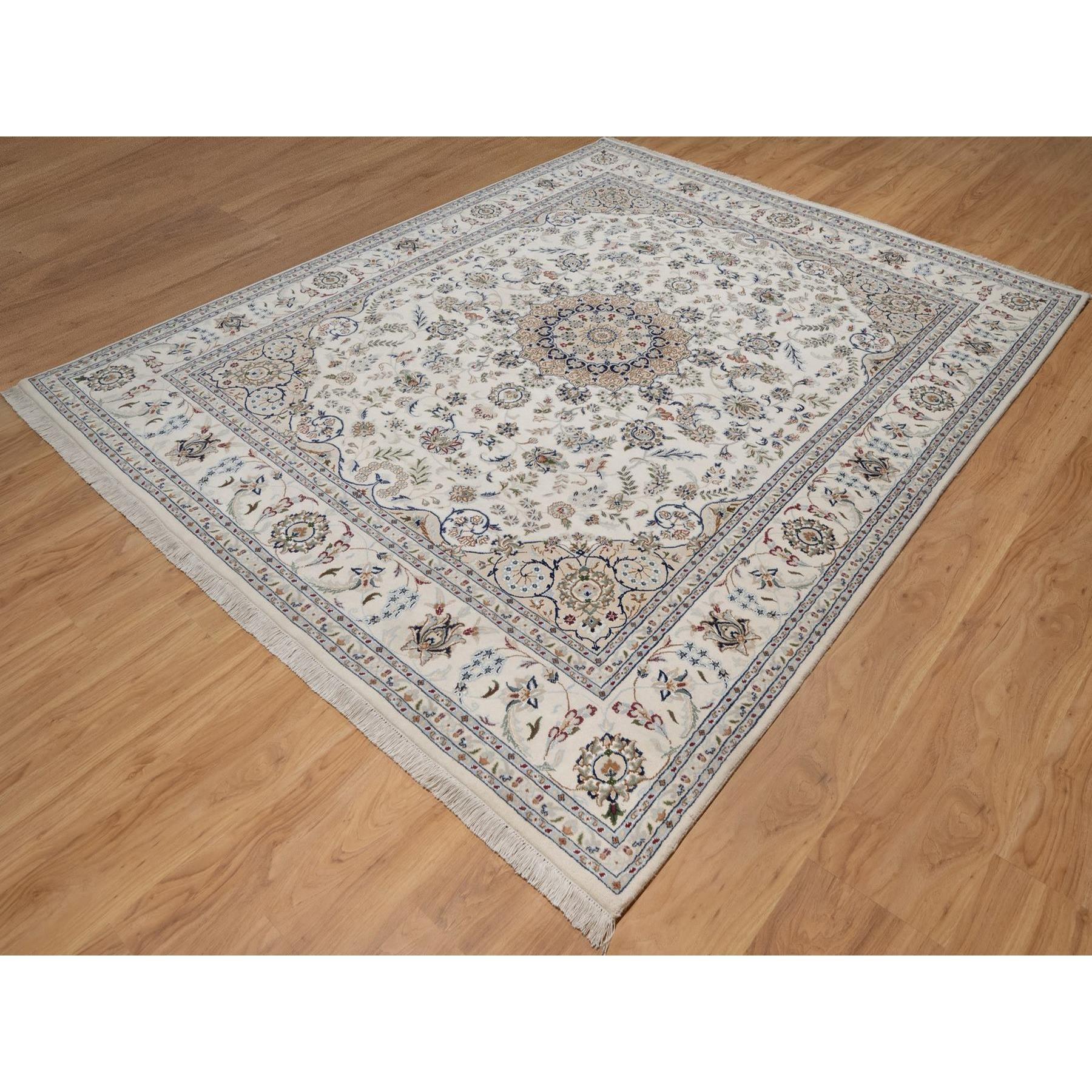 Indian 8'x10' Ivory Hand Knotted Nain with Flower Medallion Design Wool and Silk Rug For Sale