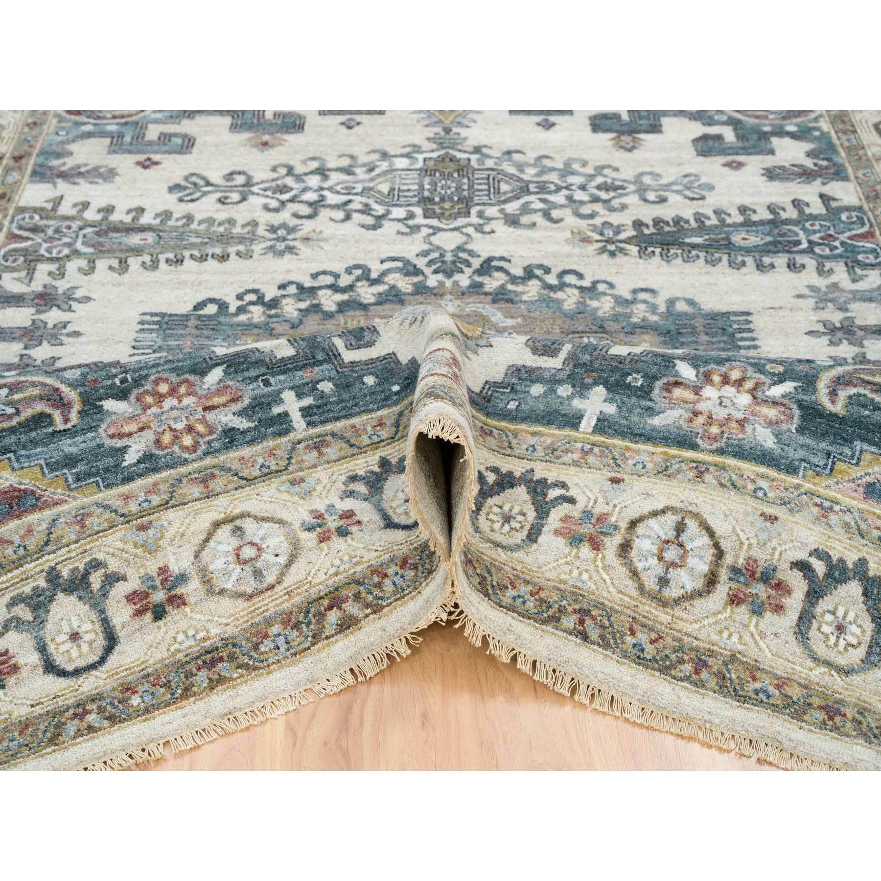 8'x10' Ivory Hand Knotsted Reimagined Persian Viss Design Wool Tapis d'Orient Neuf - En vente à Carlstadt, NJ
