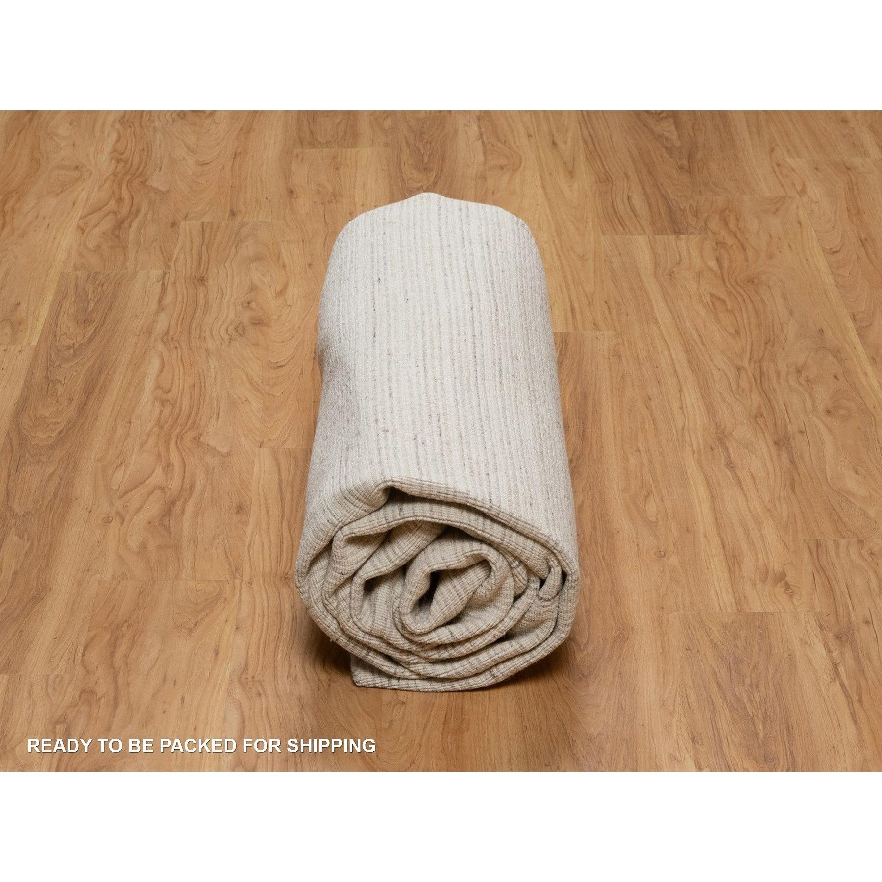 8'x10' Ivory Loomed Knoted Modern Plain Decor Box Design Soft Wool Rug in vendita 1