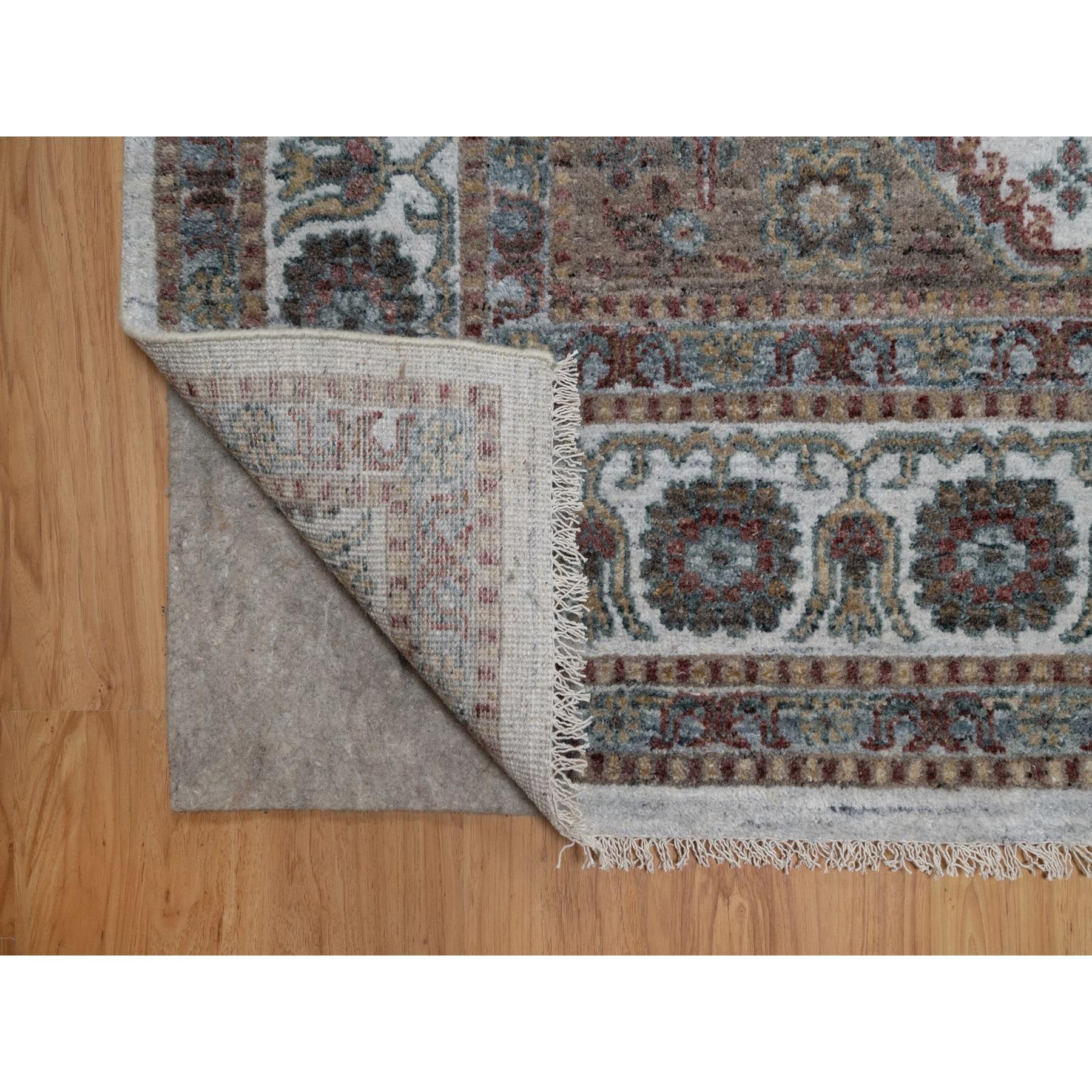 Indien 8'x10' Ivoire Unique Flower Rosettes Border Design Hand Knots Rugs Pure Wool en vente