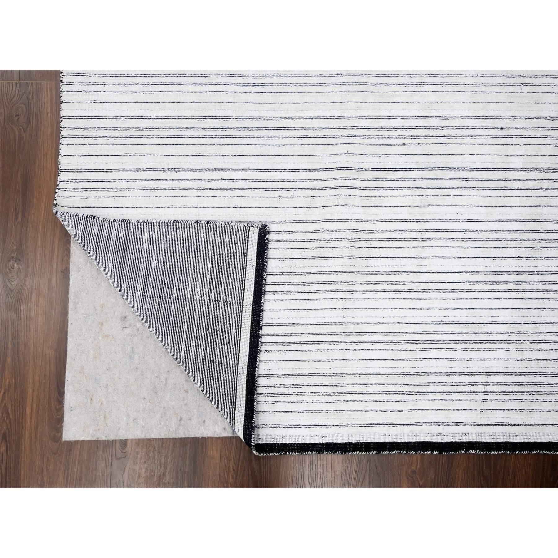 Indian 8'x10' Ivory Wool and Plant Based Silk Modern Design Hand Loomed Oriental Rug For Sale