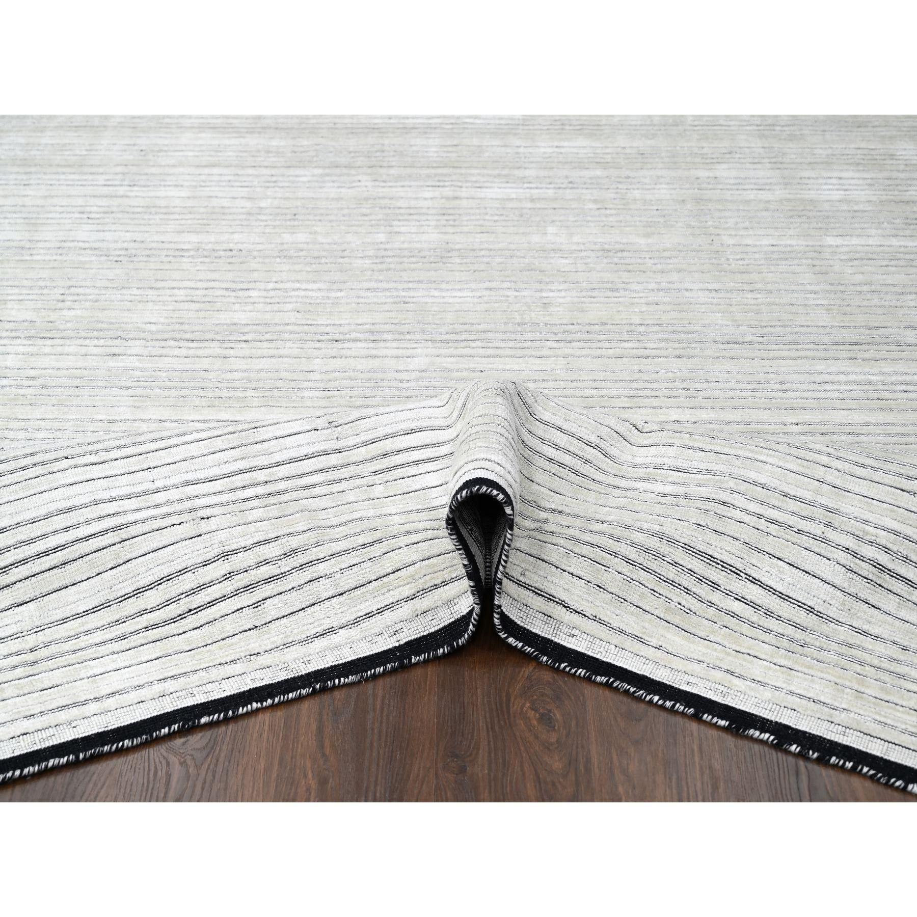 Hand-Knotted 8'x10' Ivory Wool and Plant Based Silk Modern Design Hand Loomed Oriental Rug For Sale