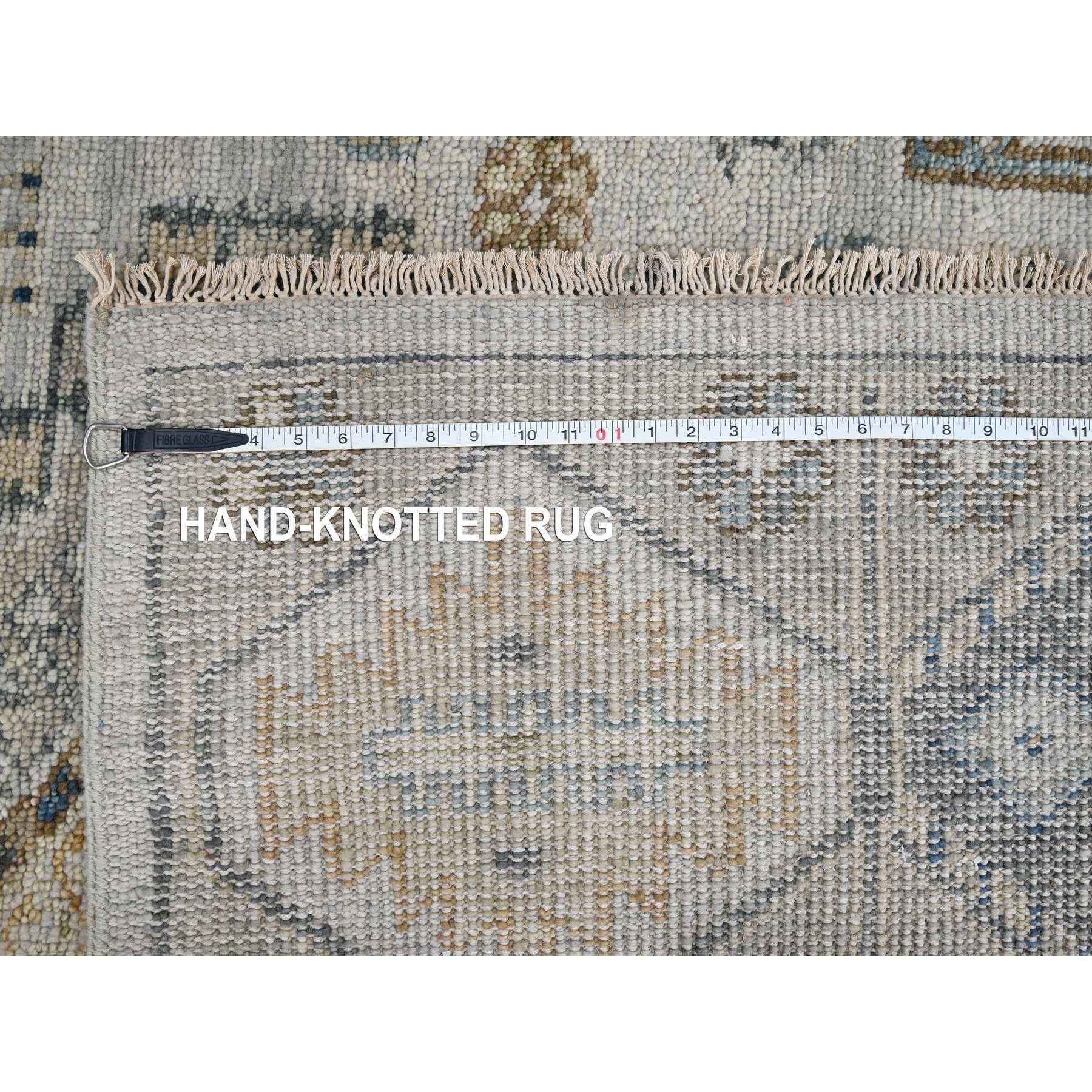 8'x10' Lexicon Weißer handgeknüpfter orientalischer Teppich aus reiner Wolle mit Kazak-Design im Angebot 4